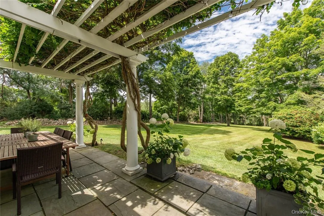 View of patio / terrace featuring a pergola View of patio / terrace featuring a pergola
