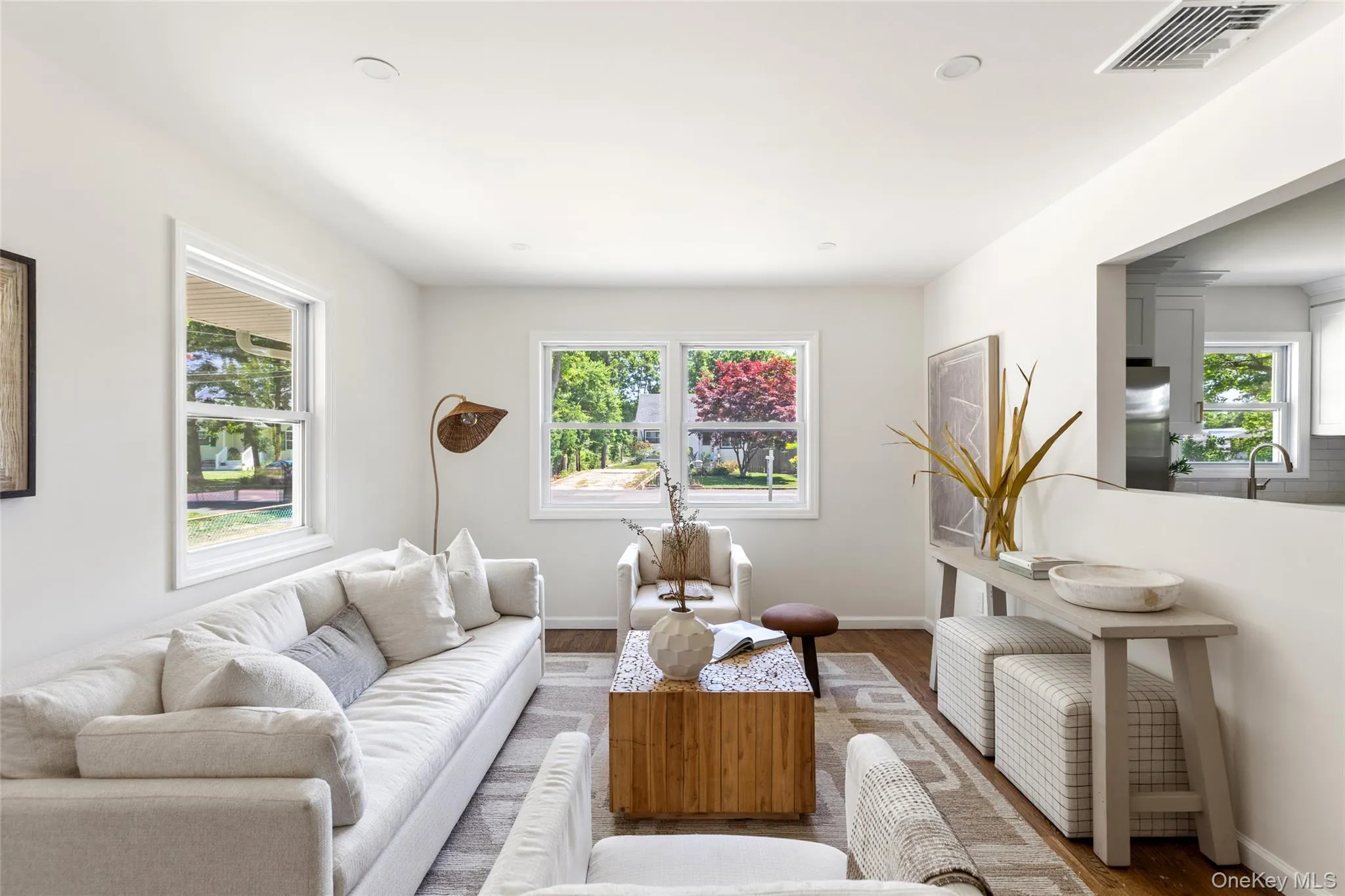 43 Grand Avenue, Brookhaven, NY, 3 Bedrooms Bedrooms, 5 Rooms Rooms,1 BathroomBathrooms,Residential,For Rent,Grand,0,982437 43 Grand Avenue, Brookhaven, NY, 3 Bedrooms Bedrooms, 5 Rooms Rooms,1 BathroomBathrooms,Residential,For Rent,Grand,0,982437