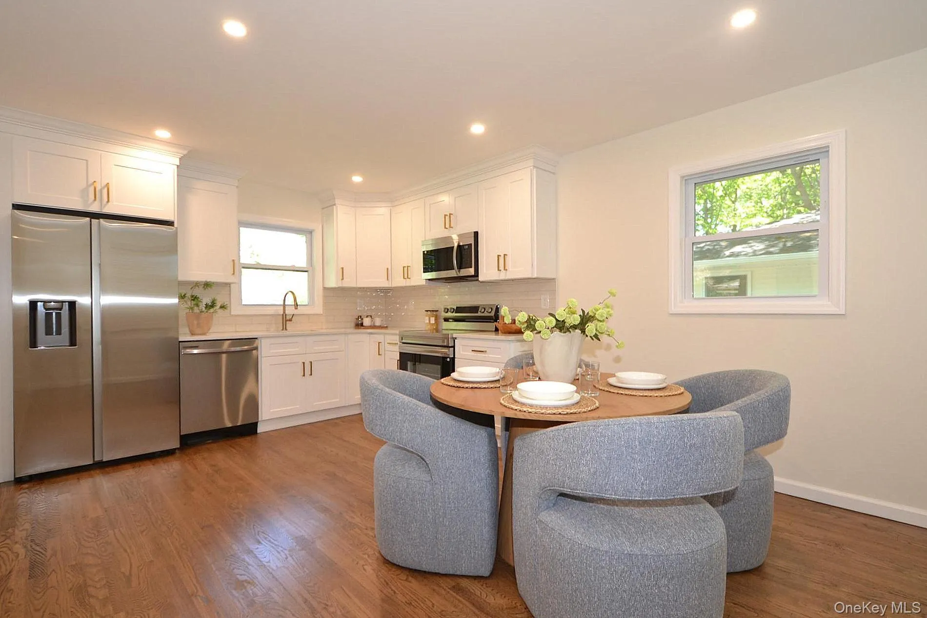 43 Grand Avenue, Brookhaven, NY, 3 Bedrooms Bedrooms, 5 Rooms Rooms,1 BathroomBathrooms,Residential,For Rent,Grand,0,982437 43 Grand Avenue, Brookhaven, NY, 3 Bedrooms Bedrooms, 5 Rooms Rooms,1 BathroomBathrooms,Residential,For Rent,Grand,0,982437