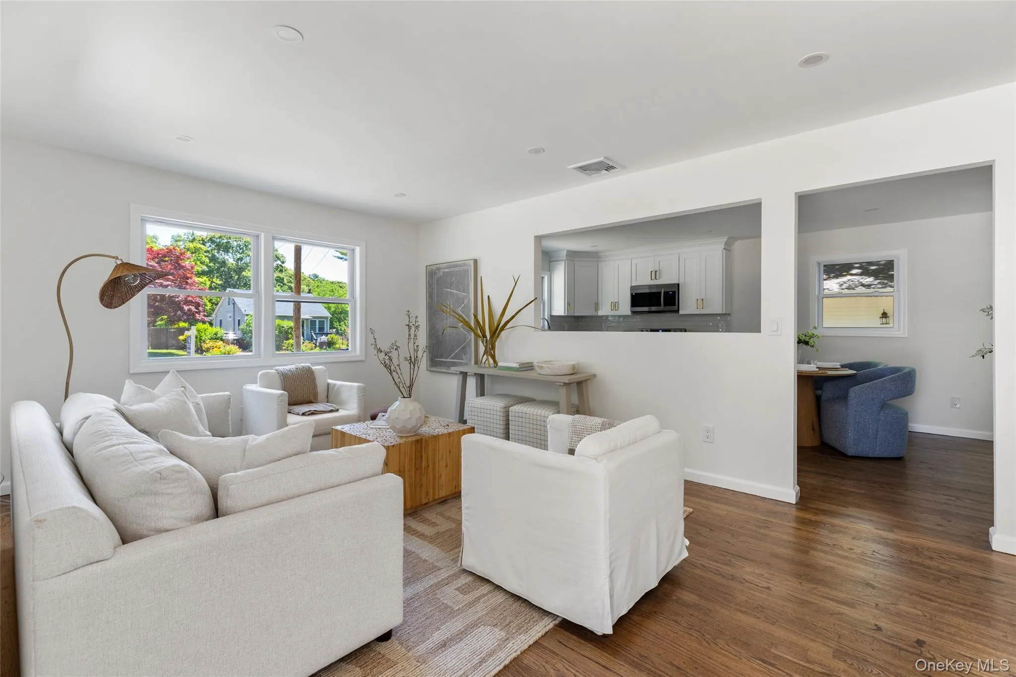 43 Grand Avenue, Brookhaven, NY, 3 Bedrooms Bedrooms, 5 Rooms Rooms,1 BathroomBathrooms,Residential,For Rent,Grand,0,982437 43 Grand Avenue, Brookhaven, NY, 3 Bedrooms Bedrooms, 5 Rooms Rooms,1 BathroomBathrooms,Residential,For Rent,Grand,0,982437
