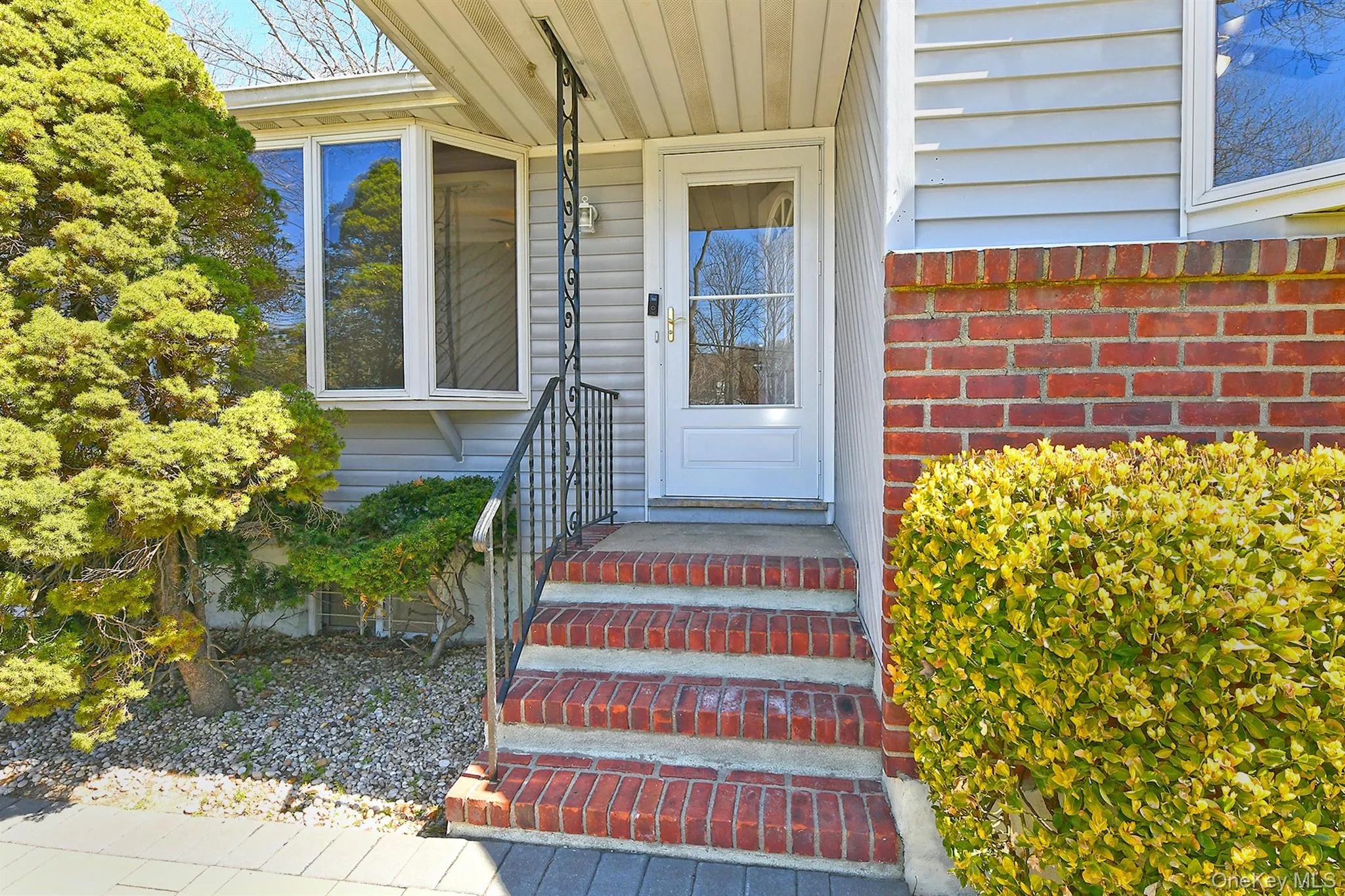 110 Dix Hills Road, Huntington, NY, 3 Bedrooms Bedrooms, 6 Rooms Rooms,2 BathroomsBathrooms,Residential Lease,For Rent,Dix Hills,0,982445 110 Dix Hills Road, Huntington, NY, 3 Bedrooms Bedrooms, 6 Rooms Rooms,2 BathroomsBathrooms,Residential Lease,For Rent,Dix Hills,0,982445