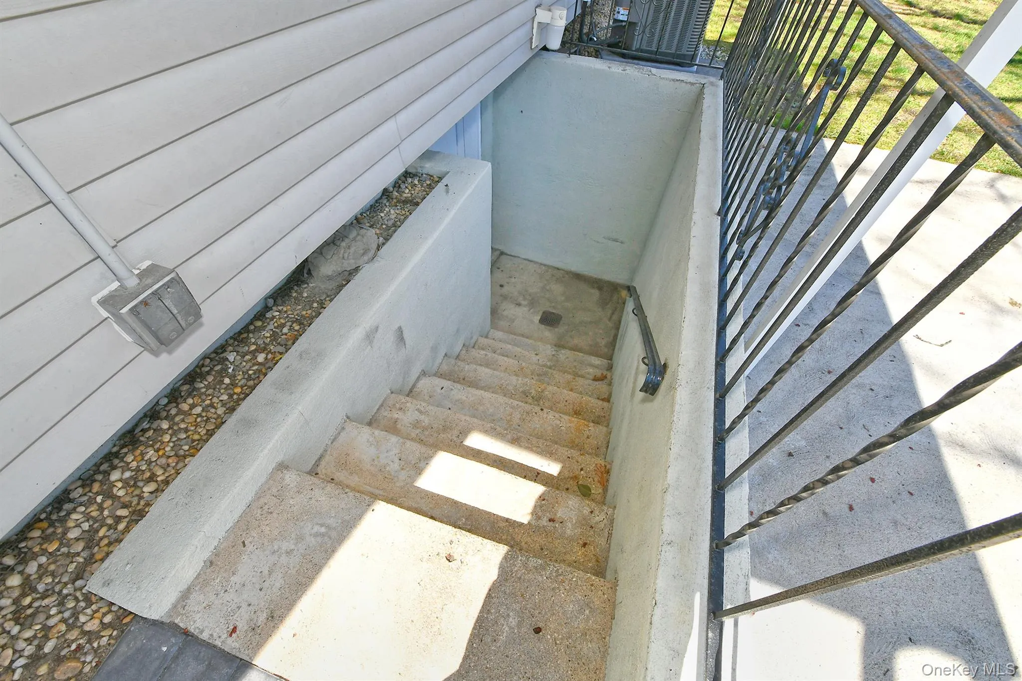 110 Dix Hills Road, Huntington, NY, 3 Bedrooms Bedrooms, 6 Rooms Rooms,2 BathroomsBathrooms,Residential Lease,For Rent,Dix Hills,0,982445 110 Dix Hills Road, Huntington, NY, 3 Bedrooms Bedrooms, 6 Rooms Rooms,2 BathroomsBathrooms,Residential Lease,For Rent,Dix Hills,0,982445