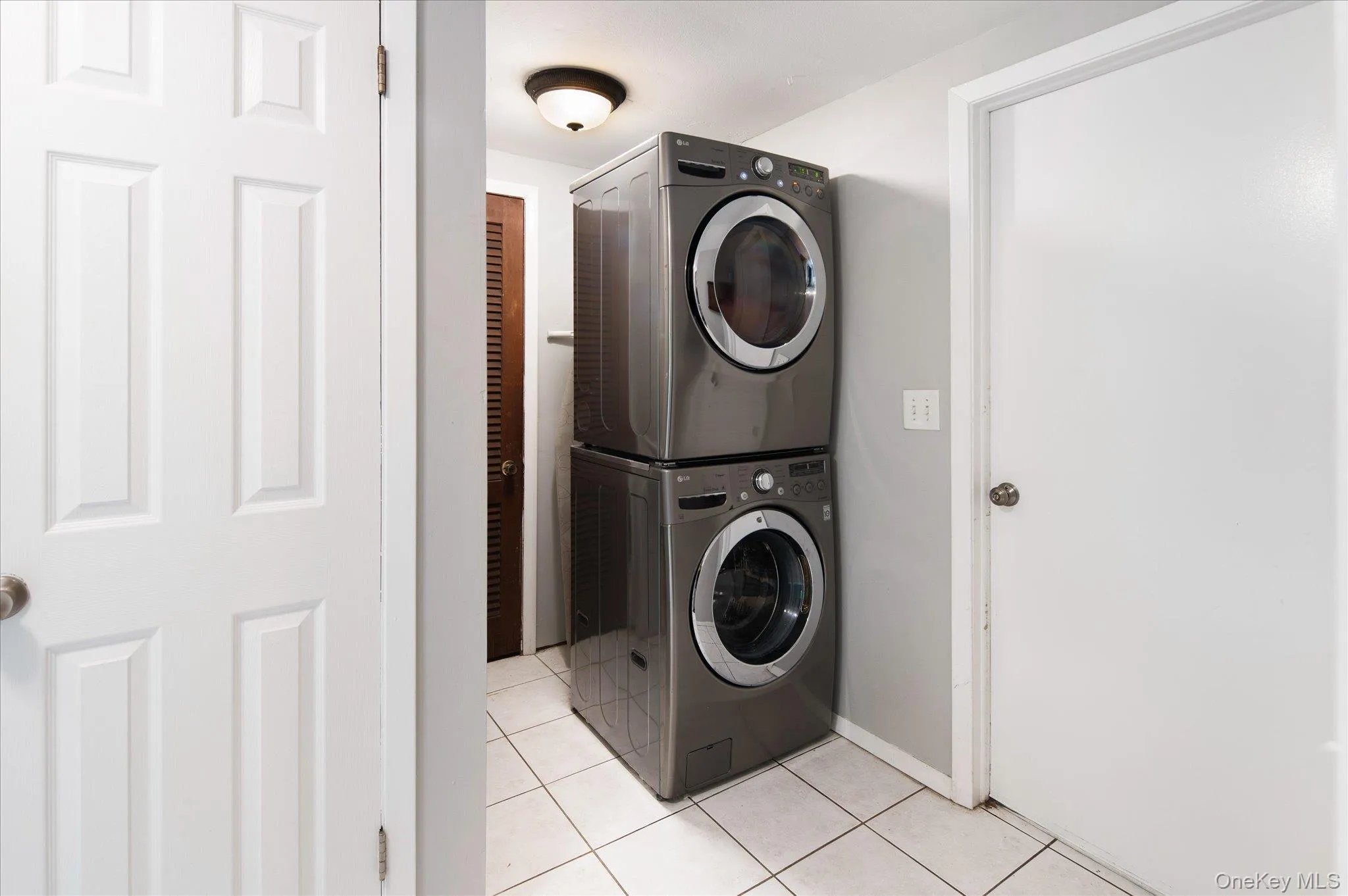 76 Old Tarrytown Road, Greenburgh, NY, 3 Bedrooms Bedrooms, 8 Rooms Rooms,2 BathroomsBathrooms,Residential,For Rent,Old Tarrytown,0,982457 76 Old Tarrytown Road, Greenburgh, NY, 3 Bedrooms Bedrooms, 8 Rooms Rooms,2 BathroomsBathrooms,Residential,For Rent,Old Tarrytown,0,982457