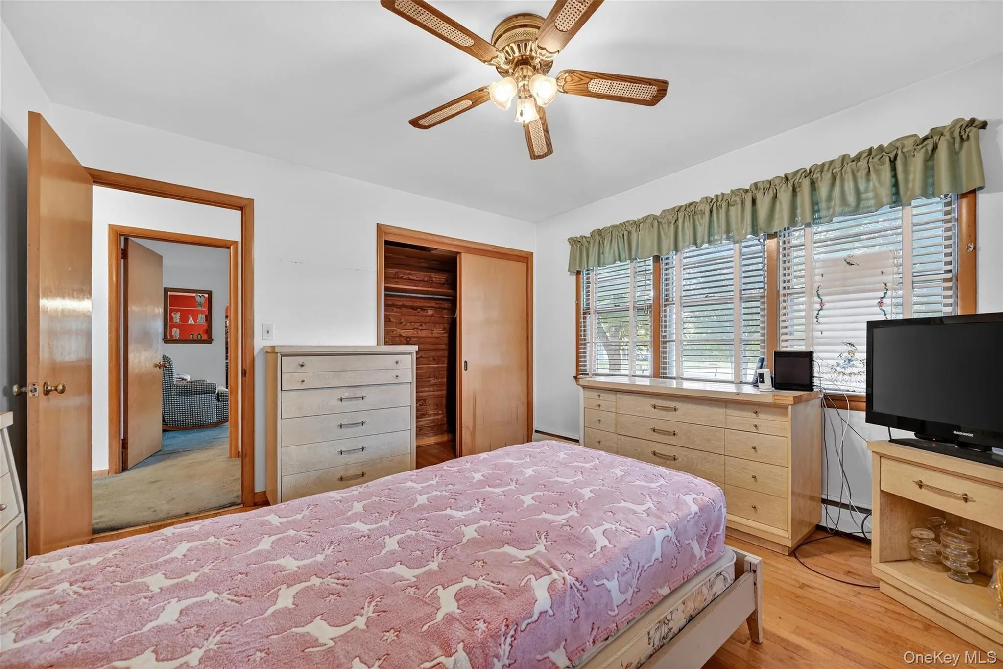 145 Main Street, Warwick (town), NY, 3 Bedrooms Bedrooms, 6 Rooms Rooms,1 BathroomBathrooms,Residential,For Rent,Main,0,982464 145 Main Street, Warwick (town), NY, 3 Bedrooms Bedrooms, 6 Rooms Rooms,1 BathroomBathrooms,Residential,For Rent,Main,0,982464