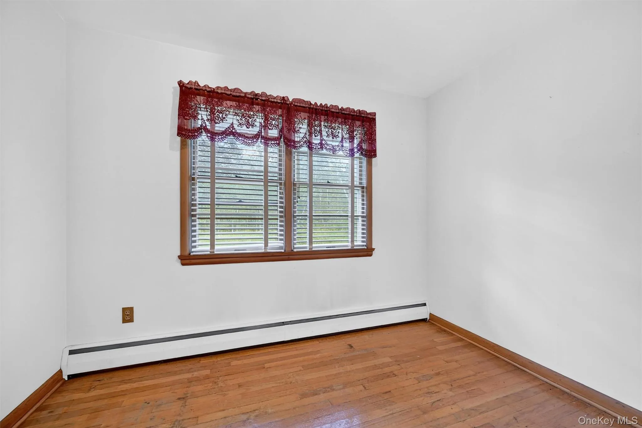 145 Main Street, Warwick (town), NY, 3 Bedrooms Bedrooms, 6 Rooms Rooms,1 BathroomBathrooms,Residential,For Rent,Main,0,982464 145 Main Street, Warwick (town), NY, 3 Bedrooms Bedrooms, 6 Rooms Rooms,1 BathroomBathrooms,Residential,For Rent,Main,0,982464
