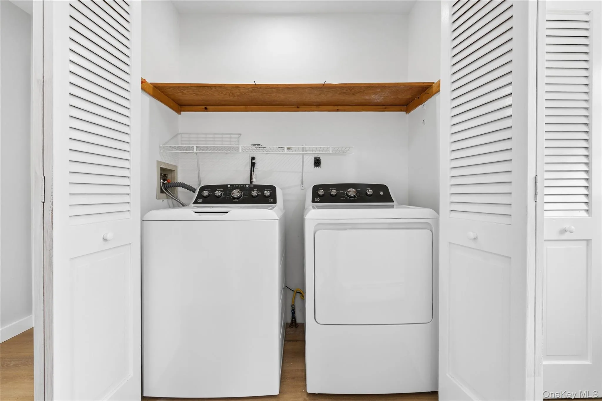 3 Harbor Road, Southampton, NY, 5 Bedrooms Bedrooms, 8 Rooms Rooms,2 BathroomsBathrooms,Residential Lease,For Rent,Harbor,0,982466 3 Harbor Road, Southampton, NY, 5 Bedrooms Bedrooms, 8 Rooms Rooms,2 BathroomsBathrooms,Residential Lease,For Rent,Harbor,0,982466