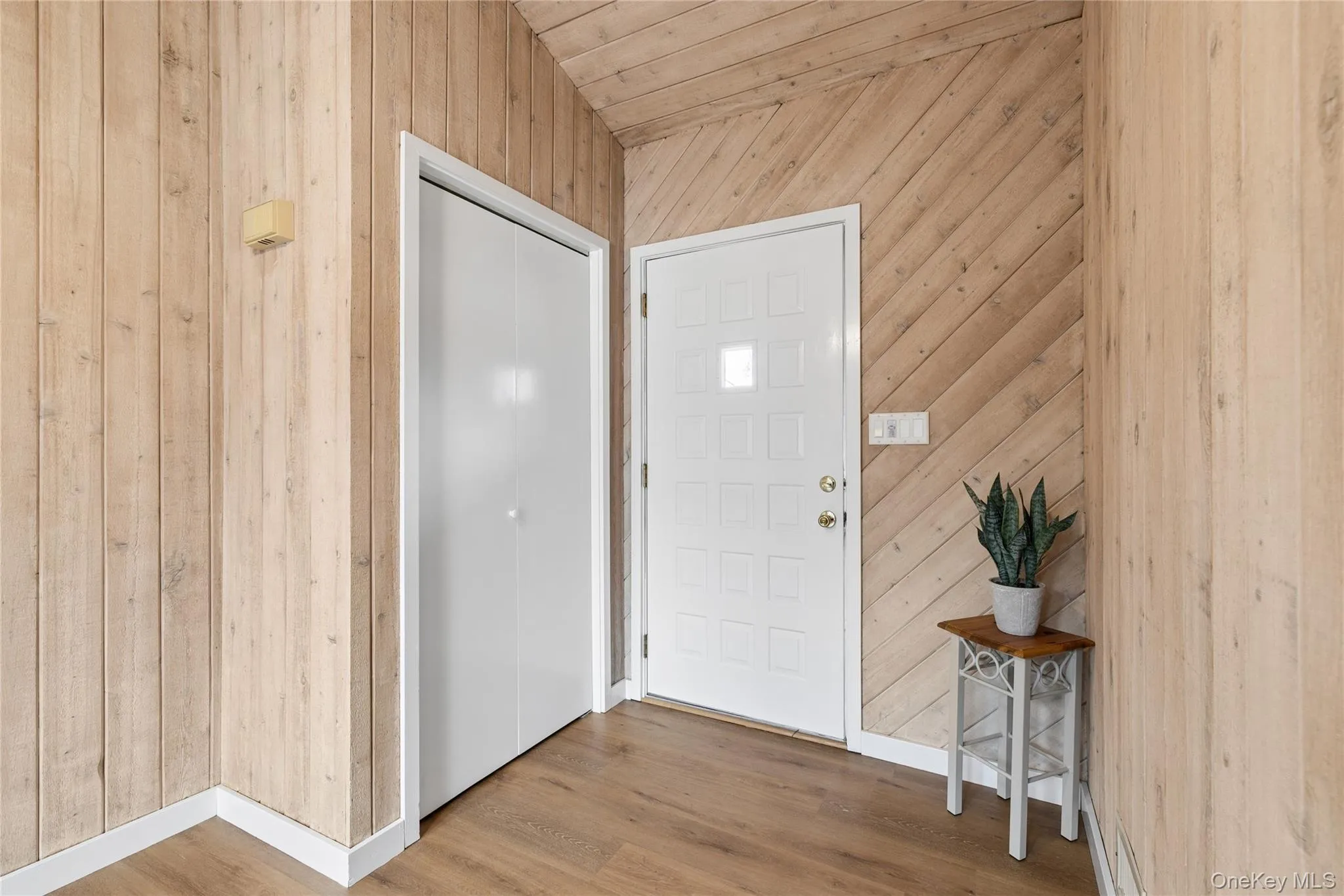 3 Harbor Road, Southampton, NY, 5 Bedrooms Bedrooms, 8 Rooms Rooms,2 BathroomsBathrooms,Residential Lease,For Rent,Harbor,0,982466 3 Harbor Road, Southampton, NY, 5 Bedrooms Bedrooms, 8 Rooms Rooms,2 BathroomsBathrooms,Residential Lease,For Rent,Harbor,0,982466