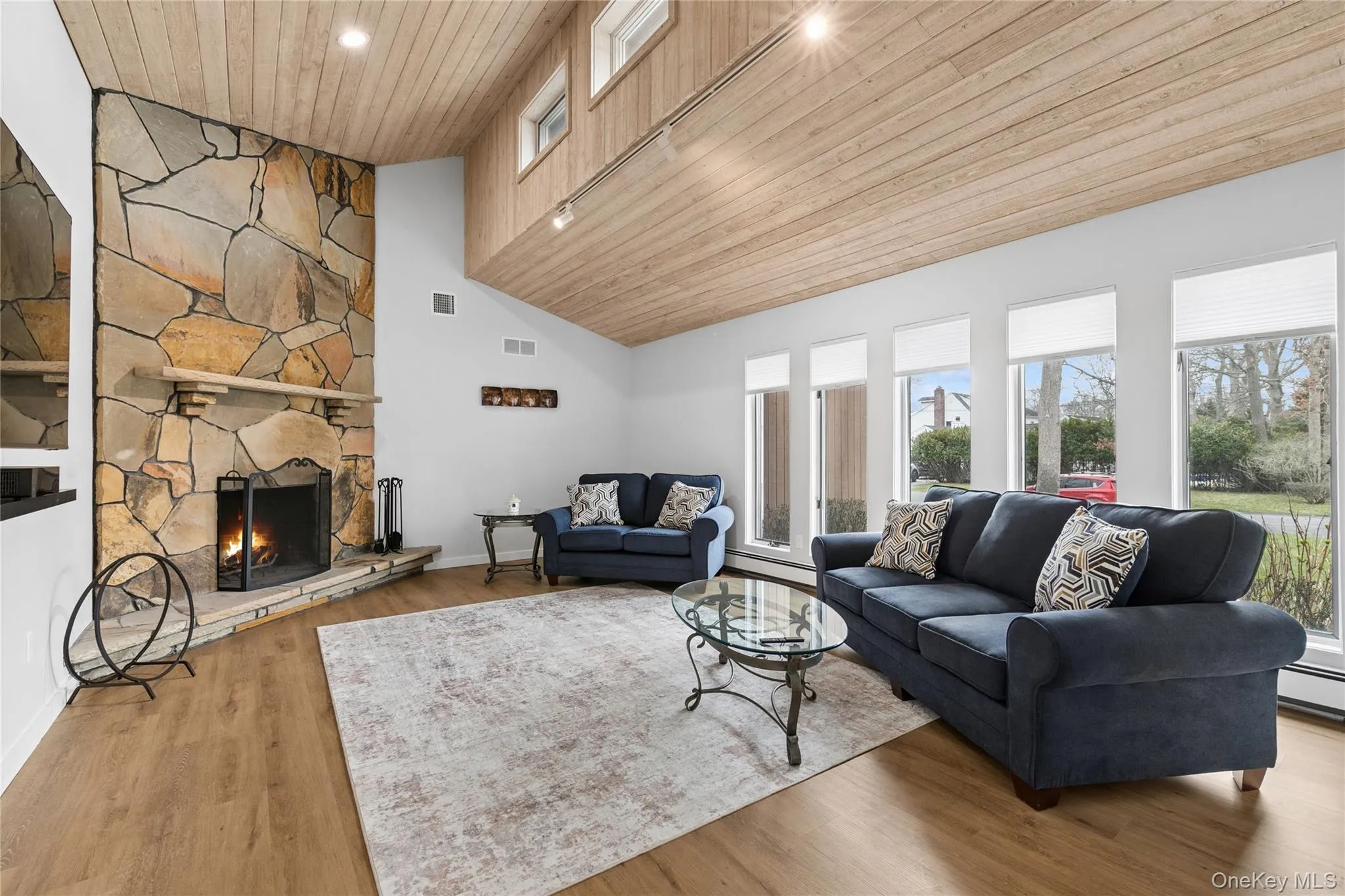 3 Harbor Road, Southampton, NY, 5 Bedrooms Bedrooms, 8 Rooms Rooms,2 BathroomsBathrooms,Residential Lease,For Rent,Harbor,0,982466 3 Harbor Road, Southampton, NY, 5 Bedrooms Bedrooms, 8 Rooms Rooms,2 BathroomsBathrooms,Residential Lease,For Rent,Harbor,0,982466