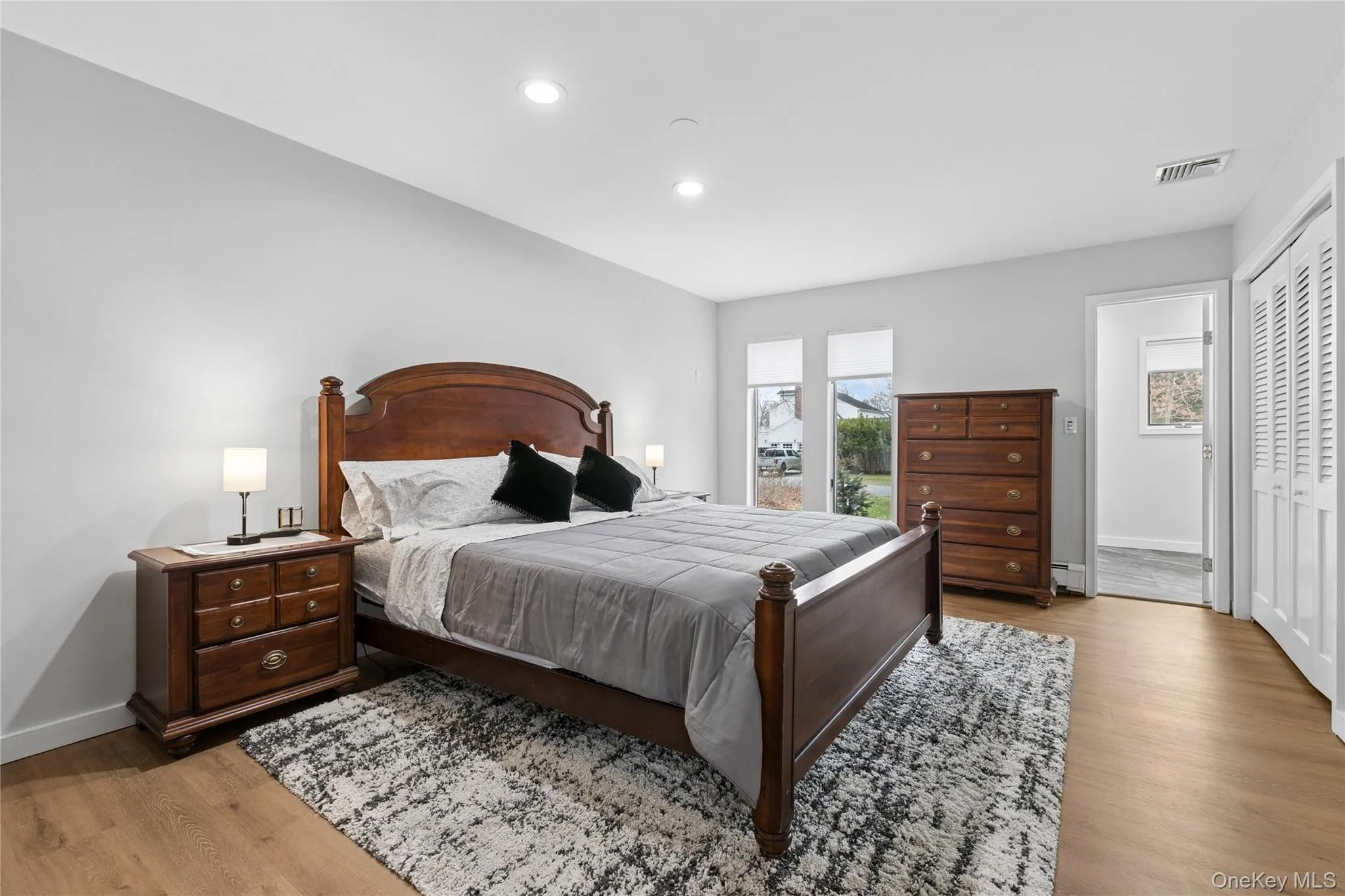 3 Harbor Road, Southampton, NY, 5 Bedrooms Bedrooms, 8 Rooms Rooms,2 BathroomsBathrooms,Residential Lease,For Rent,Harbor,0,982466 3 Harbor Road, Southampton, NY, 5 Bedrooms Bedrooms, 8 Rooms Rooms,2 BathroomsBathrooms,Residential Lease,For Rent,Harbor,0,982466