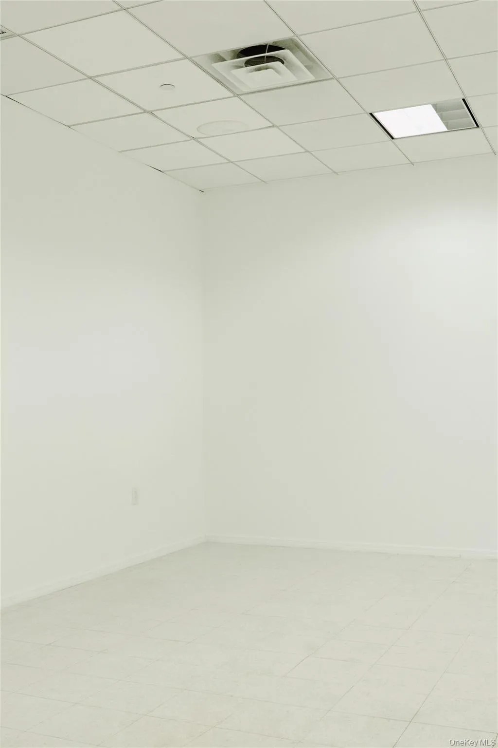 42-05 Parsons Boulevard, New York, NY, ,Commercial Lease,For Rent,Parsons,0,982473 42-05 Parsons Boulevard, New York, NY, ,Commercial Lease,For Rent,Parsons,0,982473