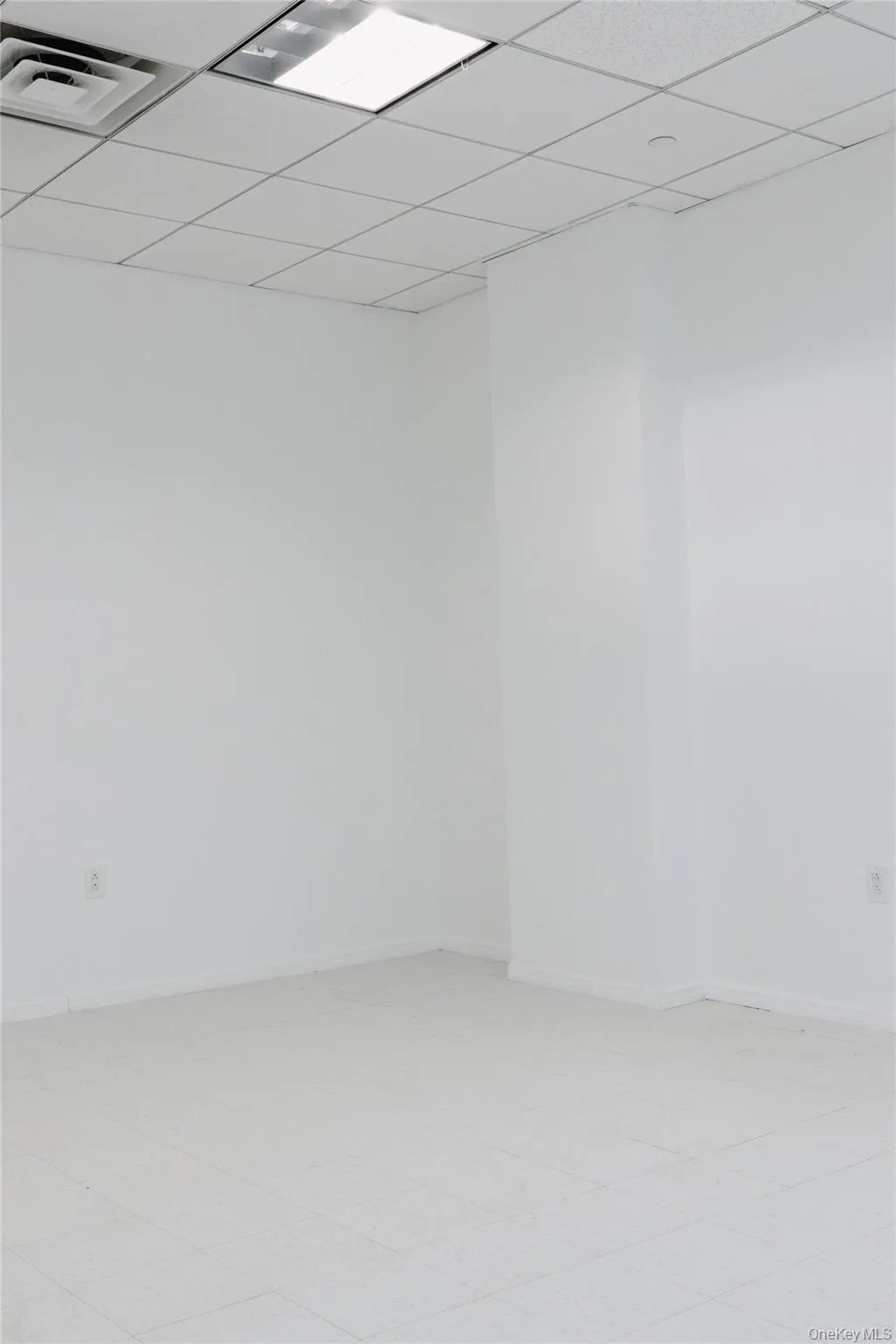 42-05 Parsons Boulevard, New York, NY, ,Commercial Lease,For Rent,Parsons,0,982473 42-05 Parsons Boulevard, New York, NY, ,Commercial Lease,For Rent,Parsons,0,982473