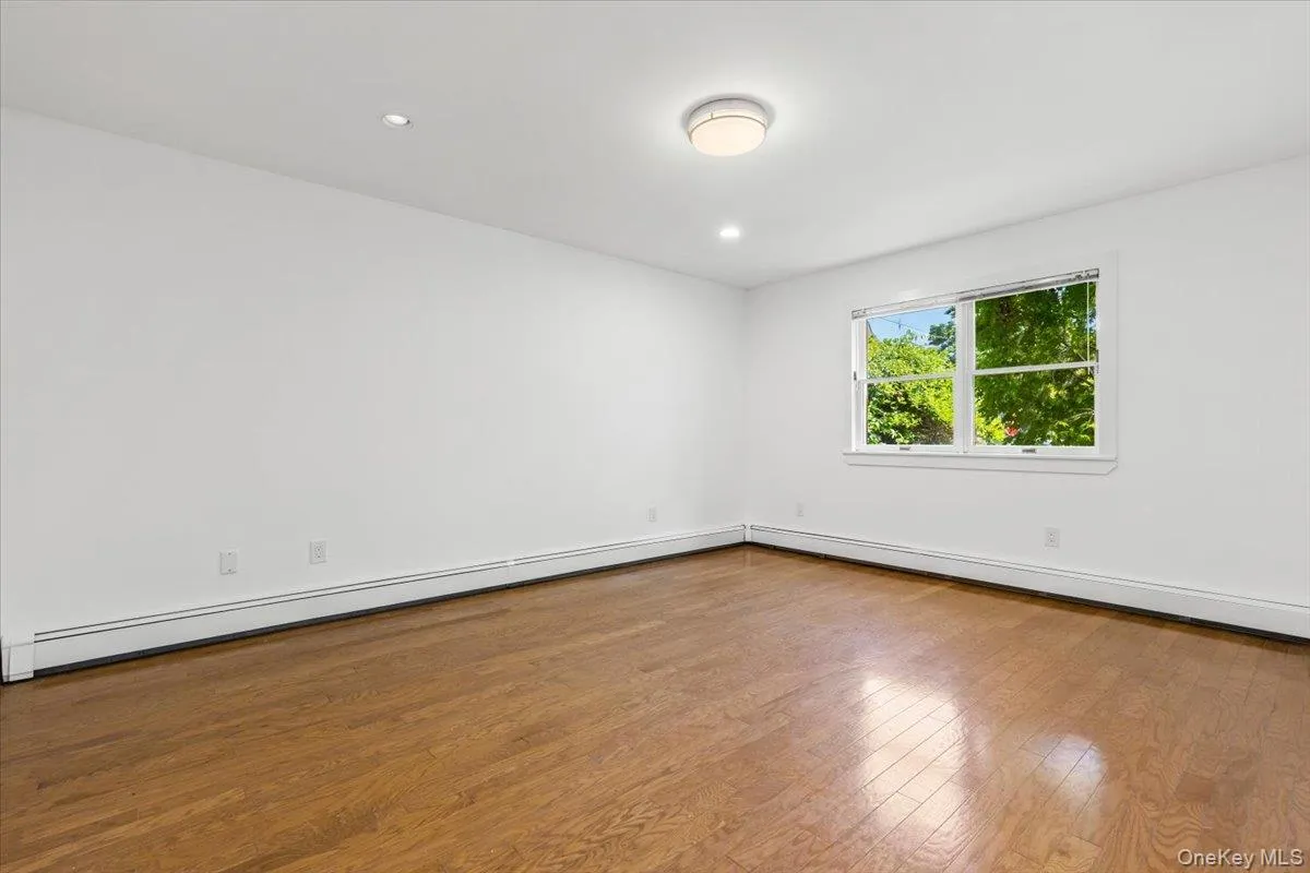 1 Bronxville Lane, Yonkers, NY, 8 Bedrooms Bedrooms, 11 Rooms Rooms,4 BathroomsBathrooms,Residential,For Rent,Bronxville,0,982496 1 Bronxville Lane, Yonkers, NY, 8 Bedrooms Bedrooms, 11 Rooms Rooms,4 BathroomsBathrooms,Residential,For Rent,Bronxville,0,982496