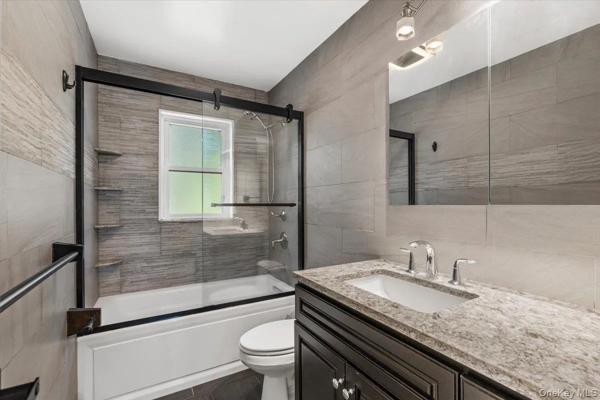 1 Bronxville Lane, Yonkers, NY, 8 Bedrooms Bedrooms, 11 Rooms Rooms,4 BathroomsBathrooms,Residential,For Rent,Bronxville,0,982496 1 Bronxville Lane, Yonkers, NY, 8 Bedrooms Bedrooms, 11 Rooms Rooms,4 BathroomsBathrooms,Residential,For Rent,Bronxville,0,982496