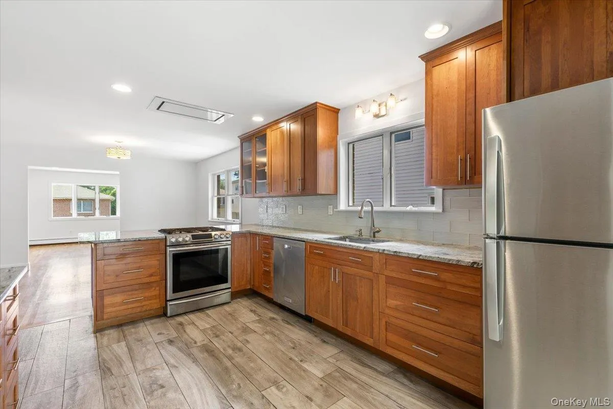1 Bronxville Lane, Yonkers, NY, 8 Bedrooms Bedrooms, 11 Rooms Rooms,4 BathroomsBathrooms,Residential,For Rent,Bronxville,0,982496 1 Bronxville Lane, Yonkers, NY, 8 Bedrooms Bedrooms, 11 Rooms Rooms,4 BathroomsBathrooms,Residential,For Rent,Bronxville,0,982496