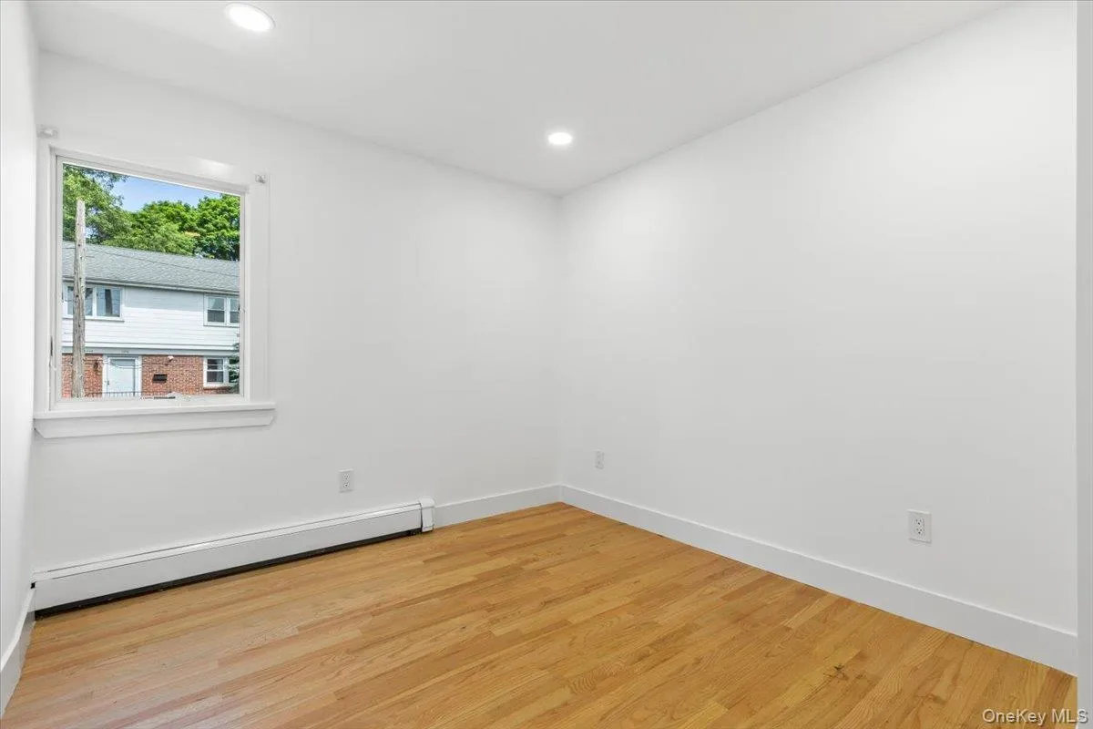 1 Bronxville Lane, Yonkers, NY, 8 Bedrooms Bedrooms, 11 Rooms Rooms,4 BathroomsBathrooms,Residential,For Rent,Bronxville,0,982496 1 Bronxville Lane, Yonkers, NY, 8 Bedrooms Bedrooms, 11 Rooms Rooms,4 BathroomsBathrooms,Residential,For Rent,Bronxville,0,982496