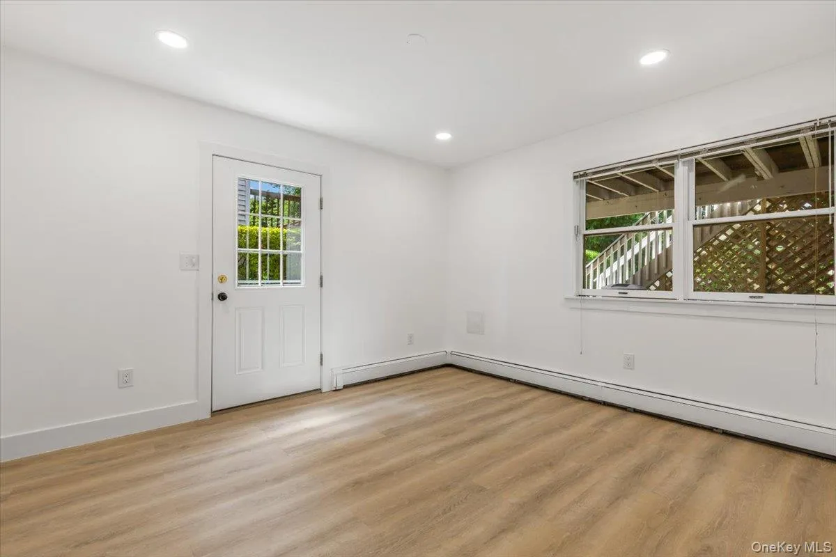 1 Bronxville Lane, Yonkers, NY, 8 Bedrooms Bedrooms, 11 Rooms Rooms,4 BathroomsBathrooms,Residential,For Rent,Bronxville,0,982496 1 Bronxville Lane, Yonkers, NY, 8 Bedrooms Bedrooms, 11 Rooms Rooms,4 BathroomsBathrooms,Residential,For Rent,Bronxville,0,982496