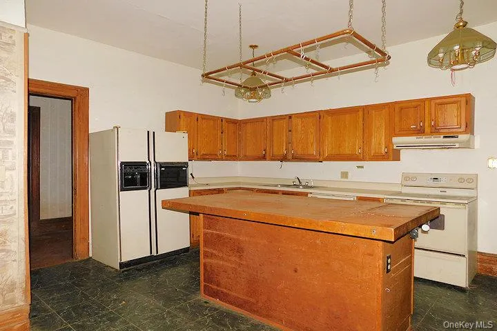 853 Salt Point Turnpike, Poughkeepsie (town), NY, 8 Bedrooms Bedrooms, 15 Rooms Rooms,4 BathroomsBathrooms,Residential,For Rent,Salt Point,0,982514 853 Salt Point Turnpike, Poughkeepsie (town), NY, 8 Bedrooms Bedrooms, 15 Rooms Rooms,4 BathroomsBathrooms,Residential,For Rent,Salt Point,0,982514