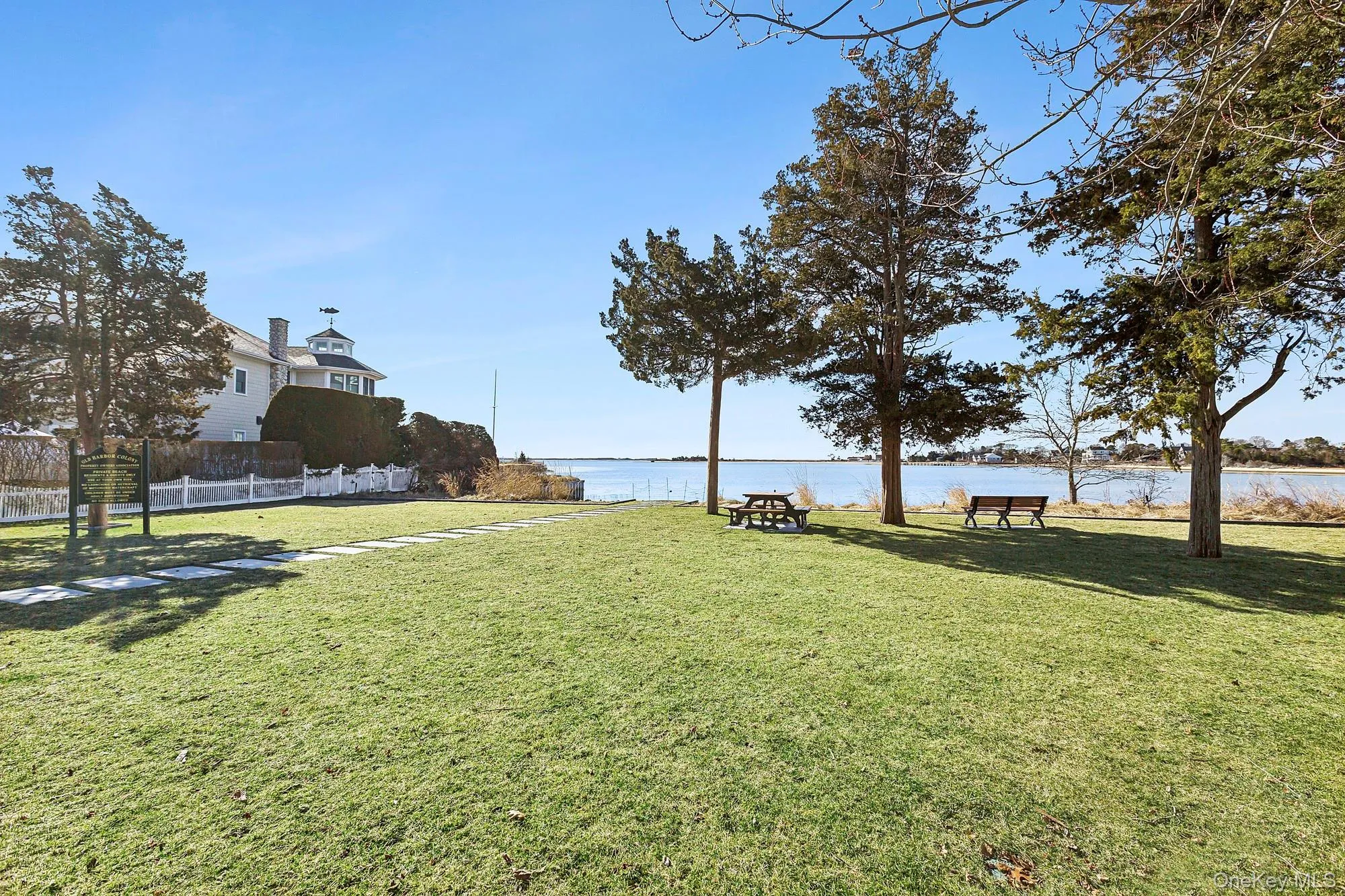 8 Canal Way, Southampton, NY, 4 Bedrooms Bedrooms, 9 Rooms Rooms,4 BathroomsBathrooms,Residential,For Rent,Canal,0,982524 8 Canal Way, Southampton, NY, 4 Bedrooms Bedrooms, 9 Rooms Rooms,4 BathroomsBathrooms,Residential,For Rent,Canal,0,982524