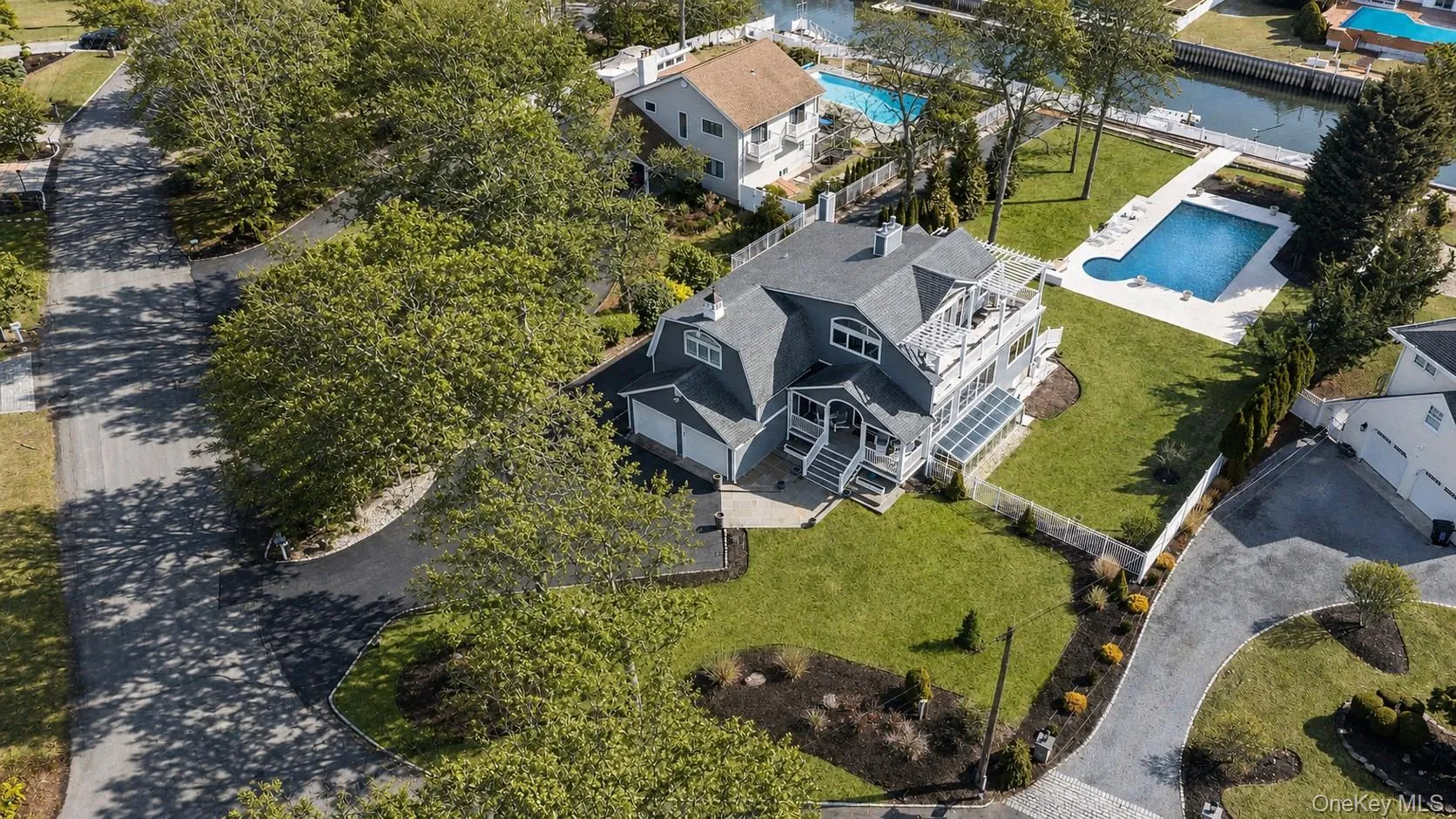 8 Canal Way, Southampton, NY, 4 Bedrooms Bedrooms, 9 Rooms Rooms,4 BathroomsBathrooms,Residential,For Rent,Canal,0,982524 8 Canal Way, Southampton, NY, 4 Bedrooms Bedrooms, 9 Rooms Rooms,4 BathroomsBathrooms,Residential,For Rent,Canal,0,982524