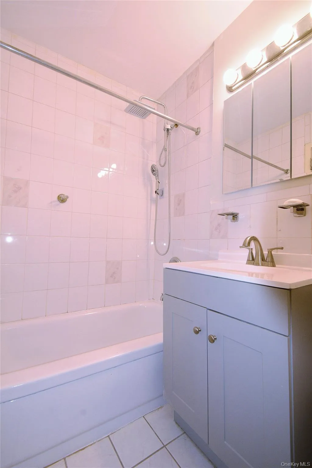 1510 Beach 12 Street, New York, NY, 3 Bedrooms Bedrooms, 5 Rooms Rooms,1 BathroomBathrooms,Residential Lease,For Rent,Beach 12,0,982526 1510 Beach 12 Street, New York, NY, 3 Bedrooms Bedrooms, 5 Rooms Rooms,1 BathroomBathrooms,Residential Lease,For Rent,Beach 12,0,982526