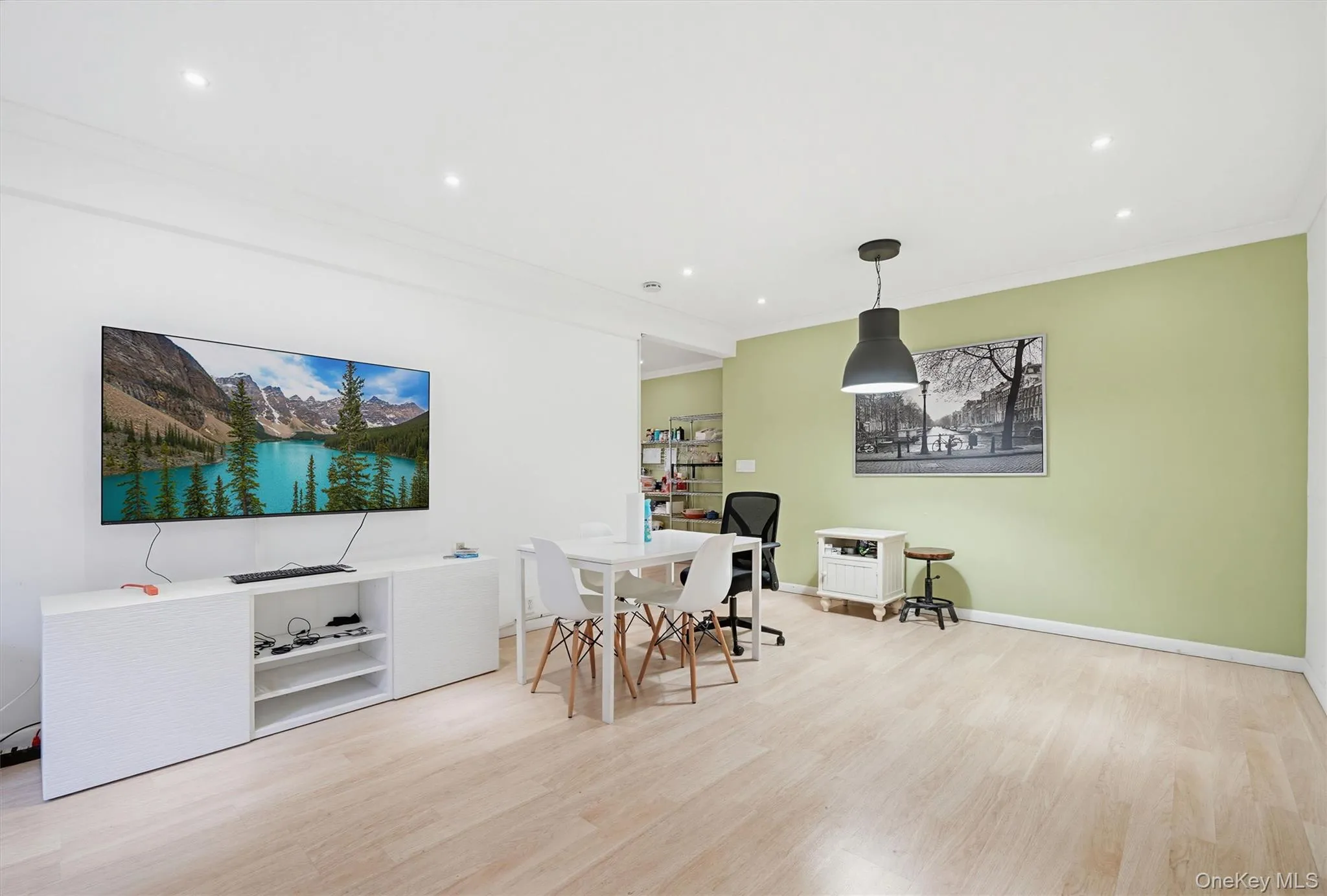 10 Broadway, White Plains, NY, 1 Bedroom Bedrooms, 4 Rooms Rooms,1 BathroomBathrooms,Residential,For Rent,Broadway,0,982539 10 Broadway, White Plains, NY, 1 Bedroom Bedrooms, 4 Rooms Rooms,1 BathroomBathrooms,Residential,For Rent,Broadway,0,982539