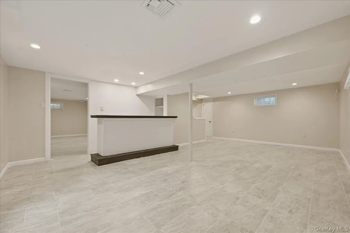 18 Durham Road, North Hempstead, NY, 4 Bedrooms Bedrooms, 8 Rooms Rooms,2 BathroomsBathrooms,Residential Lease,For Rent,Durham,0,982549 18 Durham Road, North Hempstead, NY, 4 Bedrooms Bedrooms, 8 Rooms Rooms,2 BathroomsBathrooms,Residential Lease,For Rent,Durham,0,982549