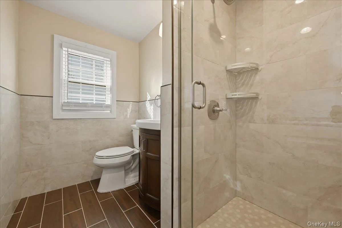 18 Durham Road, North Hempstead, NY, 4 Bedrooms Bedrooms, 8 Rooms Rooms,2 BathroomsBathrooms,Residential Lease,For Rent,Durham,0,982549 18 Durham Road, North Hempstead, NY, 4 Bedrooms Bedrooms, 8 Rooms Rooms,2 BathroomsBathrooms,Residential Lease,For Rent,Durham,0,982549