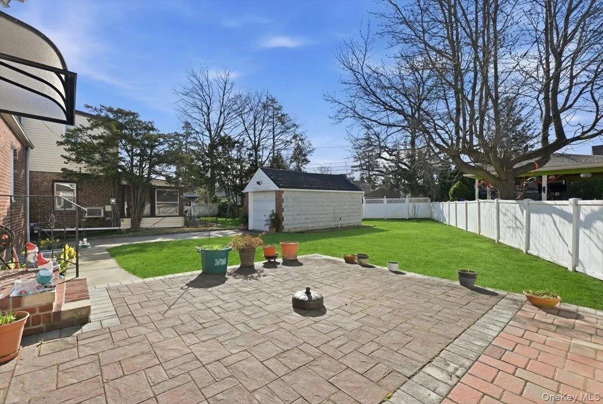 18 Durham Road, North Hempstead, NY, 4 Bedrooms Bedrooms, 8 Rooms Rooms,2 BathroomsBathrooms,Residential Lease,For Rent,Durham,0,982549 18 Durham Road, North Hempstead, NY, 4 Bedrooms Bedrooms, 8 Rooms Rooms,2 BathroomsBathrooms,Residential Lease,For Rent,Durham,0,982549