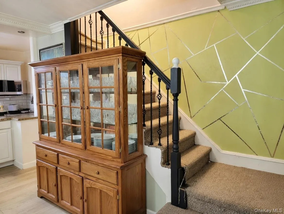 4223 Gunther Avenue, New York, NY, 3 Bedrooms Bedrooms, 13 Rooms Rooms,2 BathroomsBathrooms,Residential,For Rent,Gunther,0,982551 4223 Gunther Avenue, New York, NY, 3 Bedrooms Bedrooms, 13 Rooms Rooms,2 BathroomsBathrooms,Residential,For Rent,Gunther,0,982551