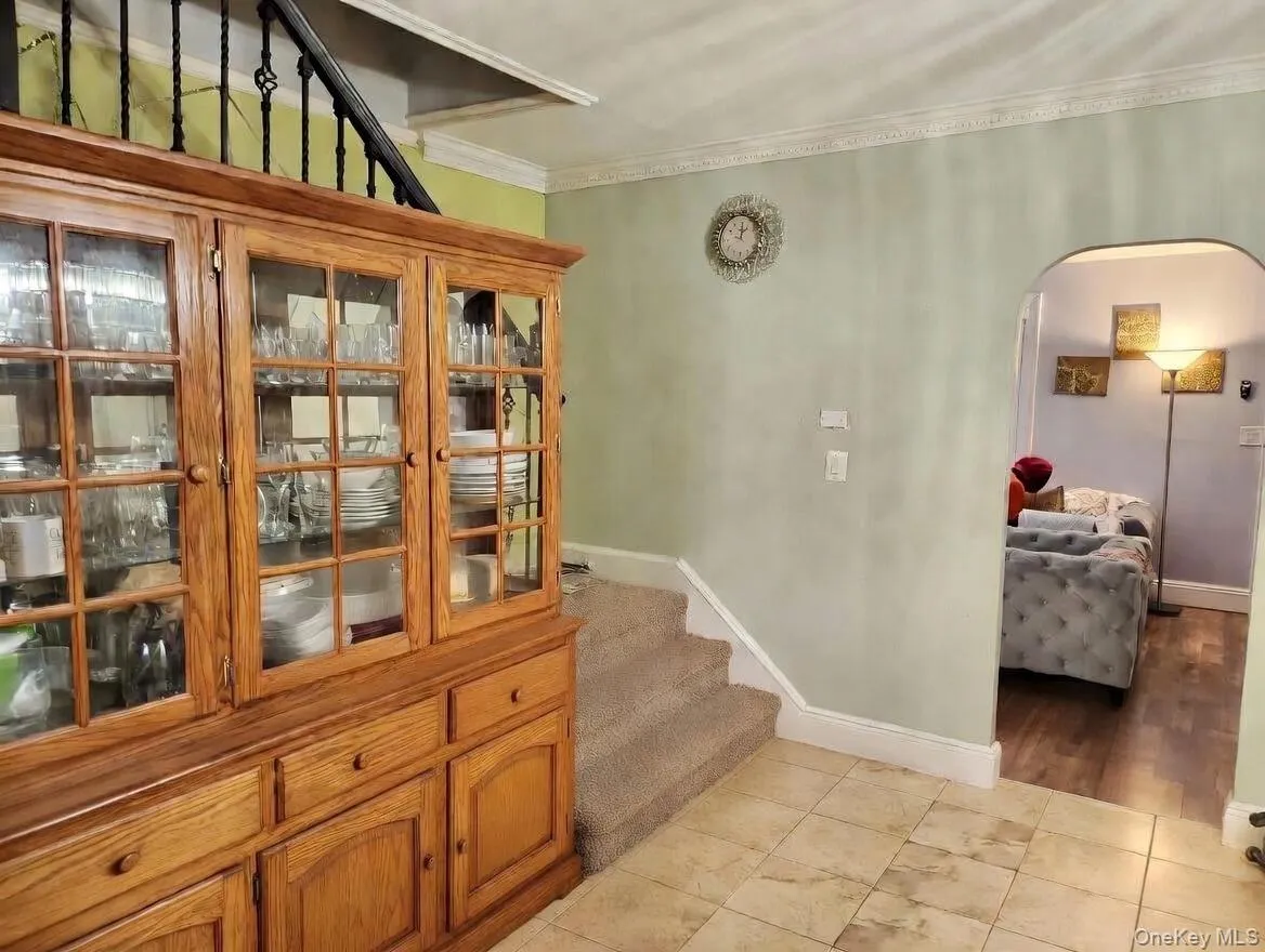 4223 Gunther Avenue, New York, NY, 3 Bedrooms Bedrooms, 13 Rooms Rooms,2 BathroomsBathrooms,Residential,For Rent,Gunther,0,982551 4223 Gunther Avenue, New York, NY, 3 Bedrooms Bedrooms, 13 Rooms Rooms,2 BathroomsBathrooms,Residential,For Rent,Gunther,0,982551