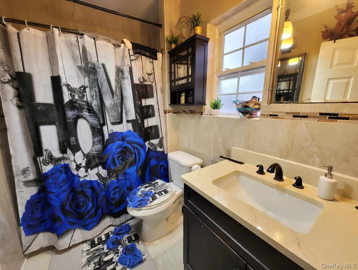 4223 Gunther Avenue, New York, NY, 3 Bedrooms Bedrooms, 13 Rooms Rooms,2 BathroomsBathrooms,Residential,For Rent,Gunther,0,982551 4223 Gunther Avenue, New York, NY, 3 Bedrooms Bedrooms, 13 Rooms Rooms,2 BathroomsBathrooms,Residential,For Rent,Gunther,0,982551