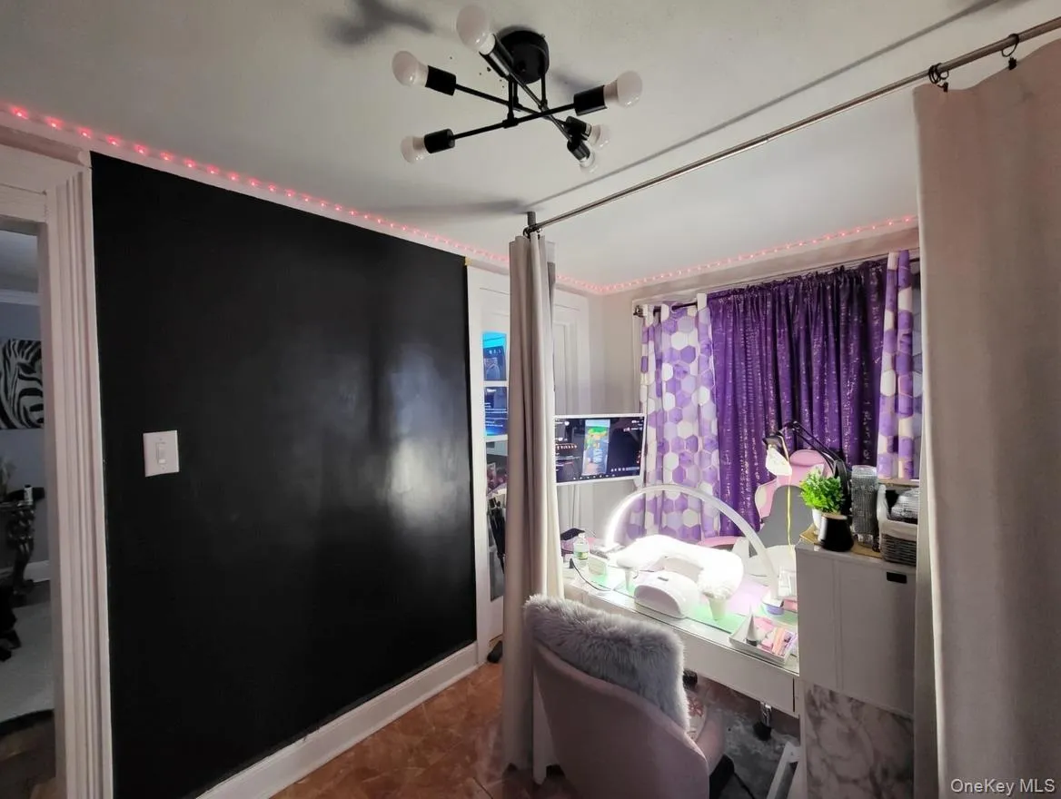 4223 Gunther Avenue, New York, NY, 3 Bedrooms Bedrooms, 13 Rooms Rooms,2 BathroomsBathrooms,Residential,For Rent,Gunther,0,982551 4223 Gunther Avenue, New York, NY, 3 Bedrooms Bedrooms, 13 Rooms Rooms,2 BathroomsBathrooms,Residential,For Rent,Gunther,0,982551