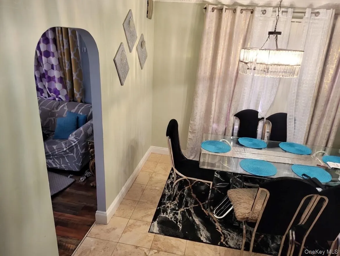 4223 Gunther Avenue, New York, NY, 3 Bedrooms Bedrooms, 13 Rooms Rooms,2 BathroomsBathrooms,Residential,For Rent,Gunther,0,982551 4223 Gunther Avenue, New York, NY, 3 Bedrooms Bedrooms, 13 Rooms Rooms,2 BathroomsBathrooms,Residential,For Rent,Gunther,0,982551