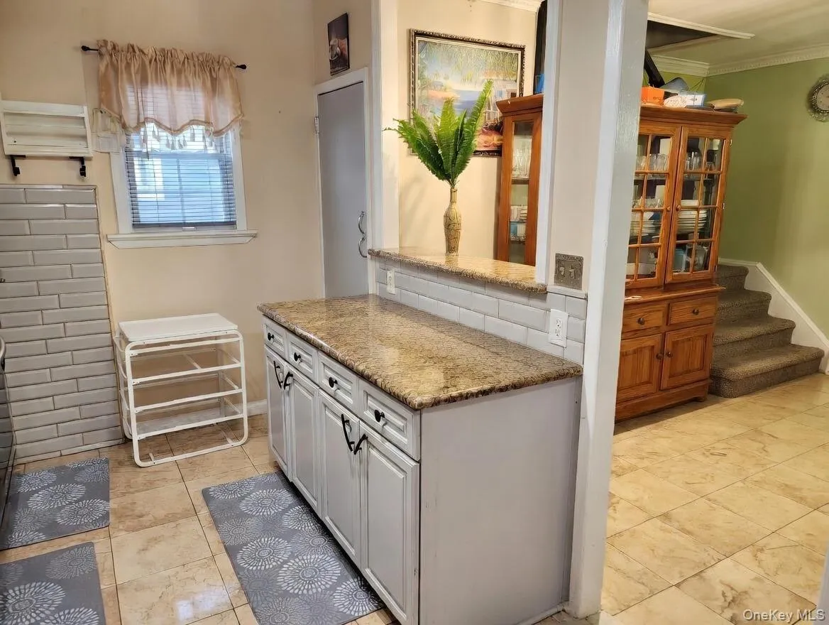 4223 Gunther Avenue, New York, NY, 3 Bedrooms Bedrooms, 13 Rooms Rooms,2 BathroomsBathrooms,Residential,For Rent,Gunther,0,982551 4223 Gunther Avenue, New York, NY, 3 Bedrooms Bedrooms, 13 Rooms Rooms,2 BathroomsBathrooms,Residential,For Rent,Gunther,0,982551