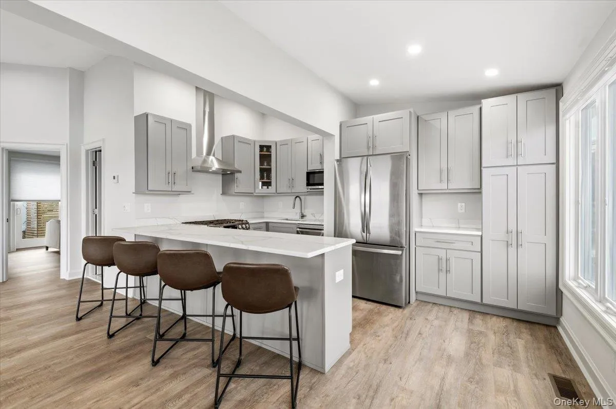 73 Tiana Road, Southampton, NY, 2 Bedrooms Bedrooms, 4 Rooms Rooms,1 BathroomBathrooms,Residential Lease,For Rent,Tiana,0,982558 73 Tiana Road, Southampton, NY, 2 Bedrooms Bedrooms, 4 Rooms Rooms,1 BathroomBathrooms,Residential Lease,For Rent,Tiana,0,982558