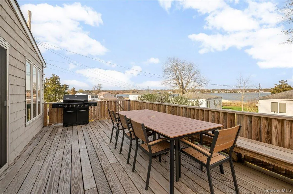 73 Tiana Road, Southampton, NY, 2 Bedrooms Bedrooms, 4 Rooms Rooms,1 BathroomBathrooms,Residential Lease,For Rent,Tiana,0,982558 73 Tiana Road, Southampton, NY, 2 Bedrooms Bedrooms, 4 Rooms Rooms,1 BathroomBathrooms,Residential Lease,For Rent,Tiana,0,982558