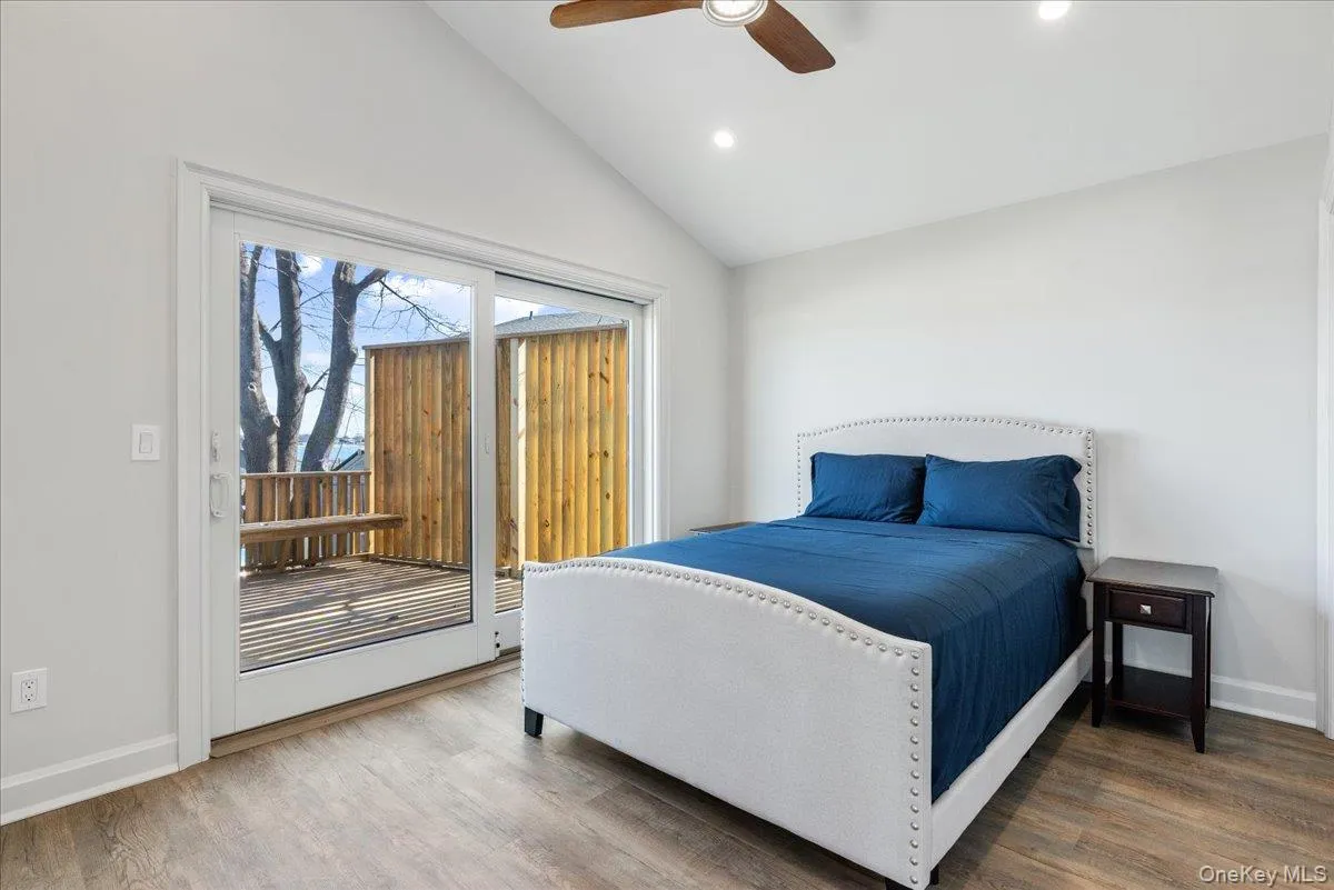 73 Tiana Road, Southampton, NY, 2 Bedrooms Bedrooms, 4 Rooms Rooms,1 BathroomBathrooms,Residential Lease,For Rent,Tiana,0,982558 73 Tiana Road, Southampton, NY, 2 Bedrooms Bedrooms, 4 Rooms Rooms,1 BathroomBathrooms,Residential Lease,For Rent,Tiana,0,982558