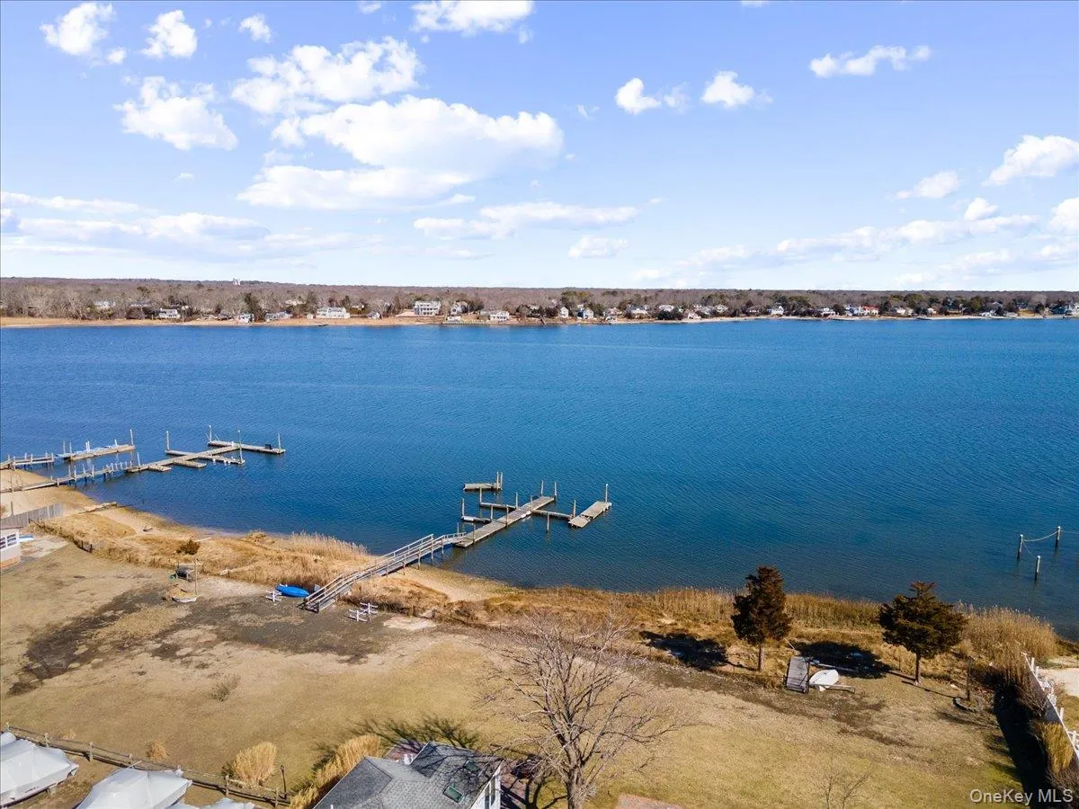 73 Tiana Road, Southampton, NY, 2 Bedrooms Bedrooms, 4 Rooms Rooms,1 BathroomBathrooms,Residential Lease,For Rent,Tiana,0,982558 73 Tiana Road, Southampton, NY, 2 Bedrooms Bedrooms, 4 Rooms Rooms,1 BathroomBathrooms,Residential Lease,For Rent,Tiana,0,982558