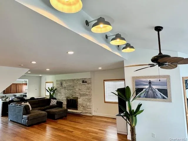 2898 Edgemere Drive, Rochester, NY, 3 Bedrooms Bedrooms, 11 Rooms Rooms,2 BathroomsBathrooms,Residential Lease,For Rent,Edgemere,0,982561 2898 Edgemere Drive, Rochester, NY, 3 Bedrooms Bedrooms, 11 Rooms Rooms,2 BathroomsBathrooms,Residential Lease,For Rent,Edgemere,0,982561