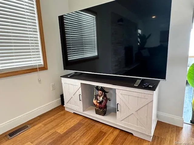 2898 Edgemere Drive, Rochester, NY, 3 Bedrooms Bedrooms, 11 Rooms Rooms,2 BathroomsBathrooms,Residential Lease,For Rent,Edgemere,0,982561 2898 Edgemere Drive, Rochester, NY, 3 Bedrooms Bedrooms, 11 Rooms Rooms,2 BathroomsBathrooms,Residential Lease,For Rent,Edgemere,0,982561