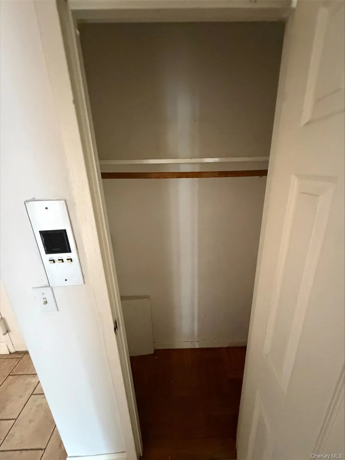 510 Midland Avenue, Yonkers, NY, 1 Bedroom Bedrooms, 4 Rooms Rooms,1 BathroomBathrooms,Residential,For Rent,Midland,0,982563 510 Midland Avenue, Yonkers, NY, 1 Bedroom Bedrooms, 4 Rooms Rooms,1 BathroomBathrooms,Residential,For Rent,Midland,0,982563