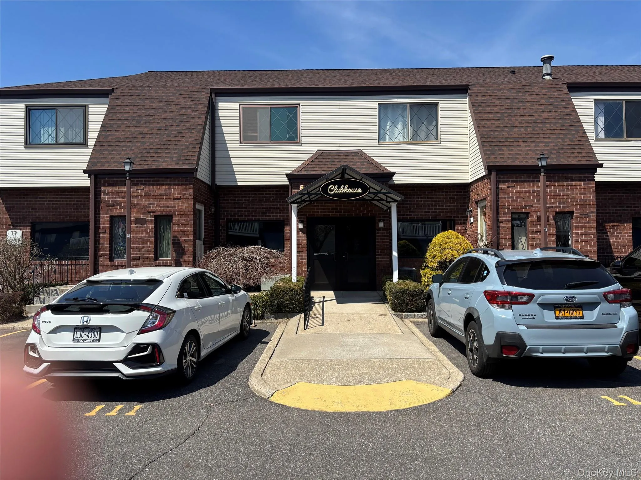 CLUBHOUSE CLUBHOUSE