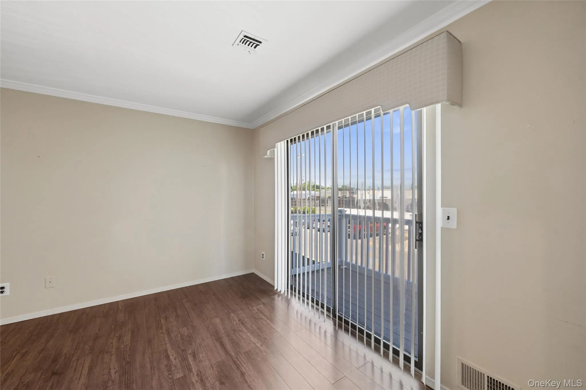 100 Cambridge Drive, Babylon, NY, 2 Bedrooms Bedrooms, 5 Rooms Rooms,2 BathroomsBathrooms,Residential,For Rent,Cambridge,0,982565 100 Cambridge Drive, Babylon, NY, 2 Bedrooms Bedrooms, 5 Rooms Rooms,2 BathroomsBathrooms,Residential,For Rent,Cambridge,0,982565