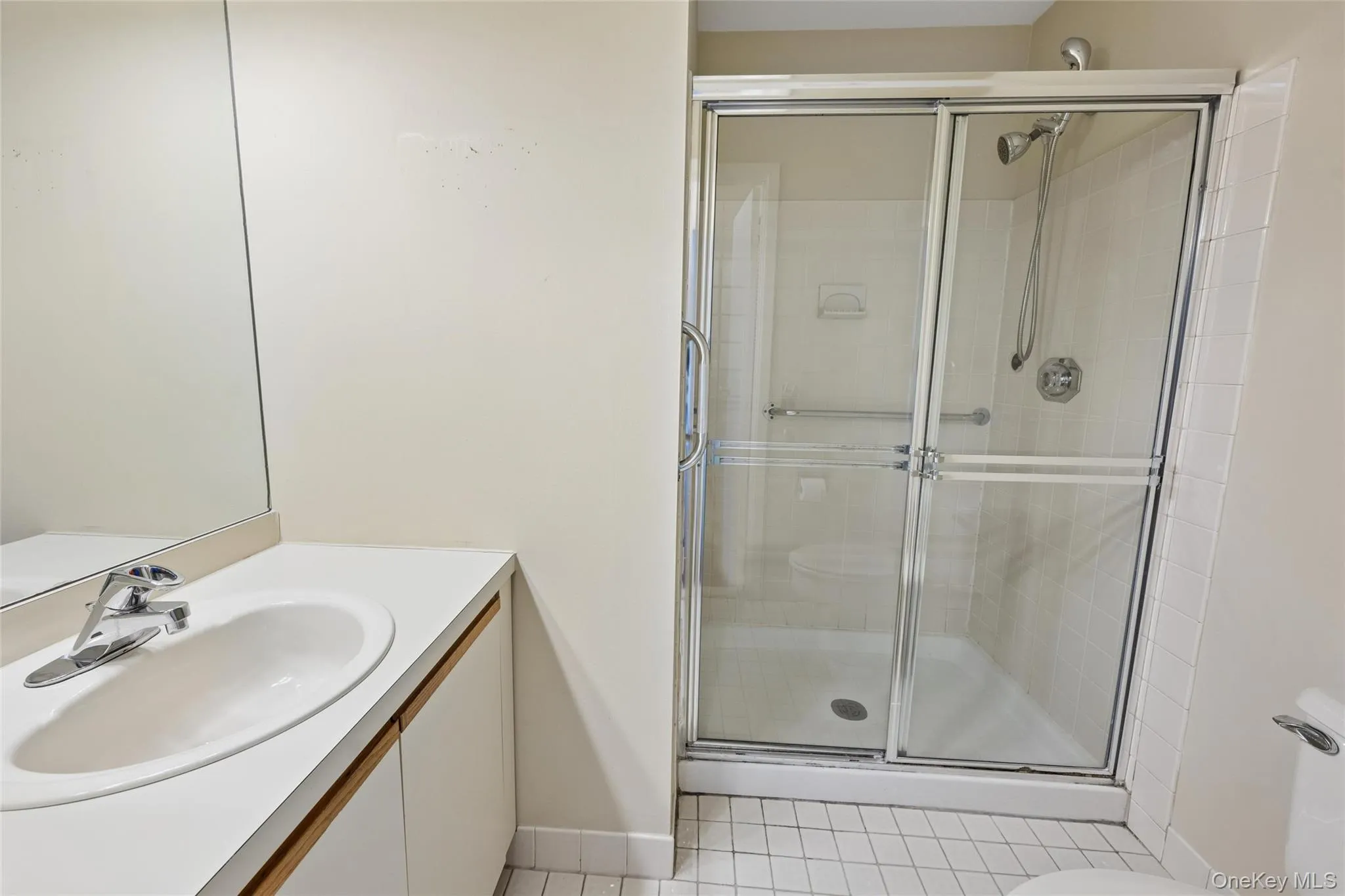 100 Cambridge Drive, Babylon, NY, 2 Bedrooms Bedrooms, 5 Rooms Rooms,2 BathroomsBathrooms,Residential,For Rent,Cambridge,0,982565 100 Cambridge Drive, Babylon, NY, 2 Bedrooms Bedrooms, 5 Rooms Rooms,2 BathroomsBathrooms,Residential,For Rent,Cambridge,0,982565