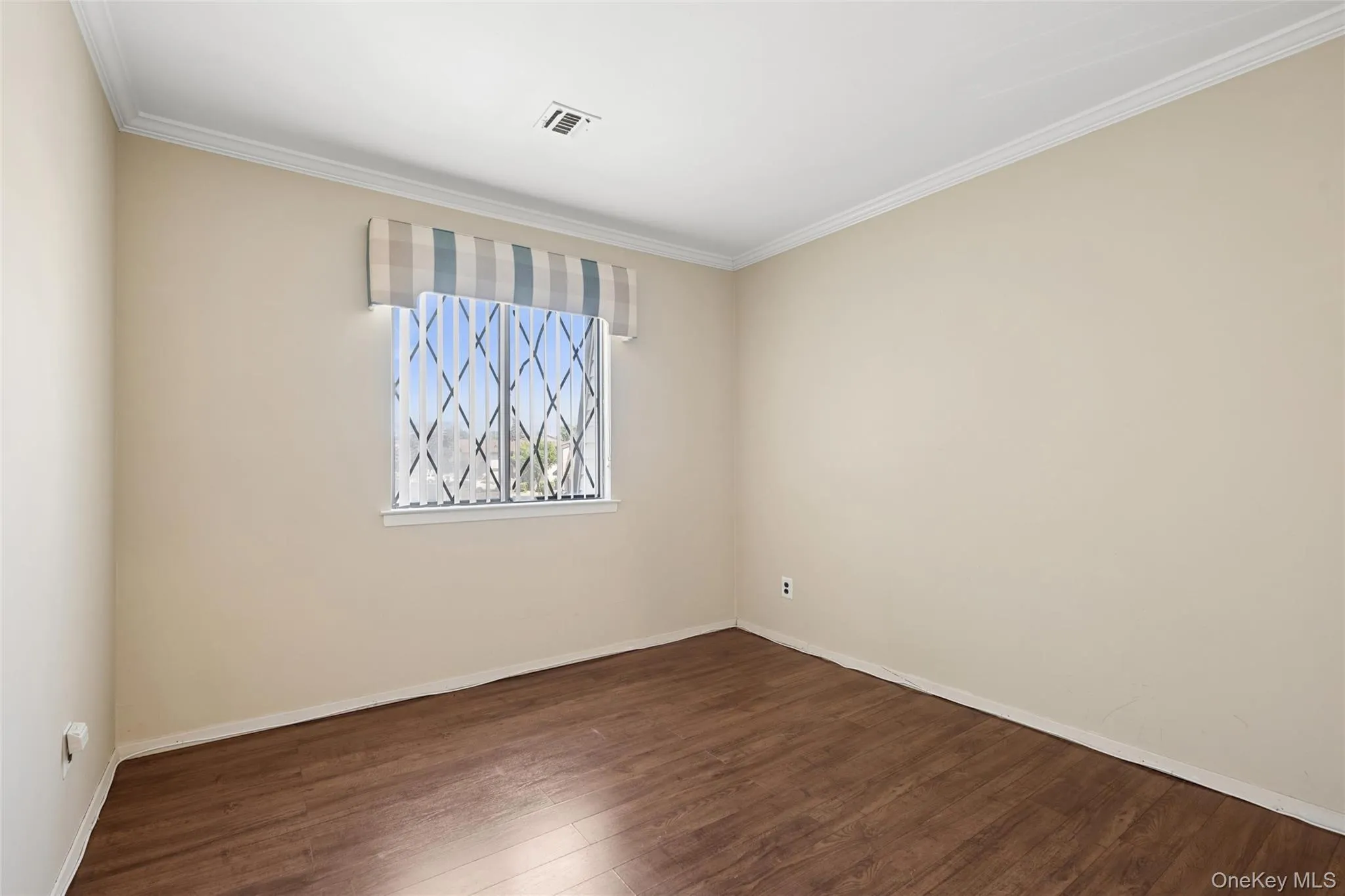100 Cambridge Drive, Babylon, NY, 2 Bedrooms Bedrooms, 5 Rooms Rooms,2 BathroomsBathrooms,Residential,For Rent,Cambridge,0,982565 100 Cambridge Drive, Babylon, NY, 2 Bedrooms Bedrooms, 5 Rooms Rooms,2 BathroomsBathrooms,Residential,For Rent,Cambridge,0,982565