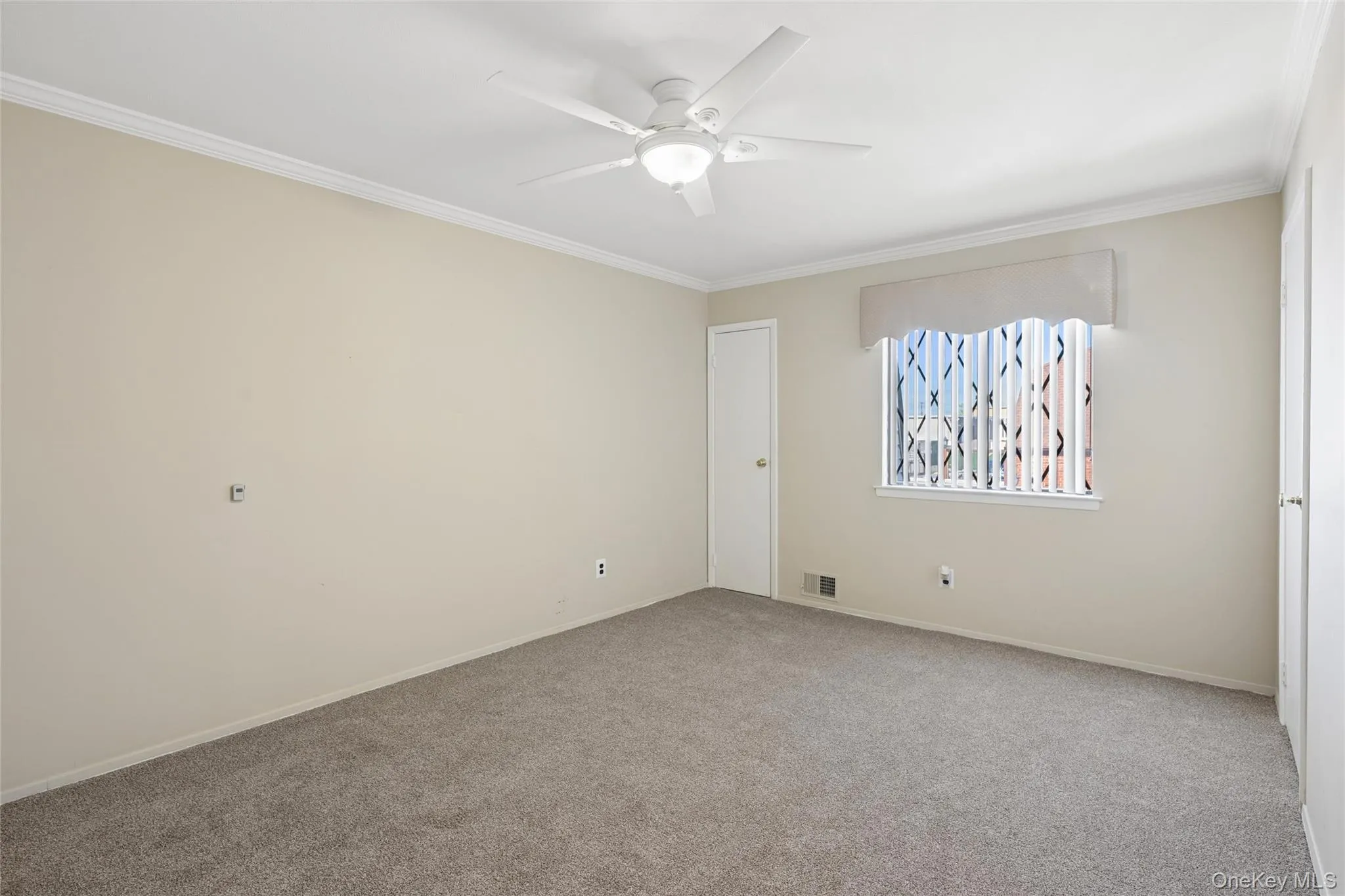 100 Cambridge Drive, Babylon, NY, 2 Bedrooms Bedrooms, 5 Rooms Rooms,2 BathroomsBathrooms,Residential,For Rent,Cambridge,0,982565 100 Cambridge Drive, Babylon, NY, 2 Bedrooms Bedrooms, 5 Rooms Rooms,2 BathroomsBathrooms,Residential,For Rent,Cambridge,0,982565