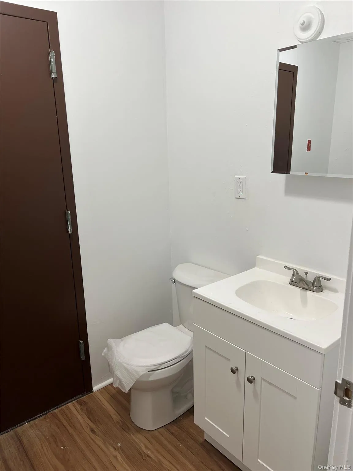 142 175th Street, New York, NY, 3 Bedrooms Bedrooms, 5 Rooms Rooms,1 BathroomBathrooms,Residential Lease,For Rent,175th,0,982575 142 175th Street, New York, NY, 3 Bedrooms Bedrooms, 5 Rooms Rooms,1 BathroomBathrooms,Residential Lease,For Rent,175th,0,982575