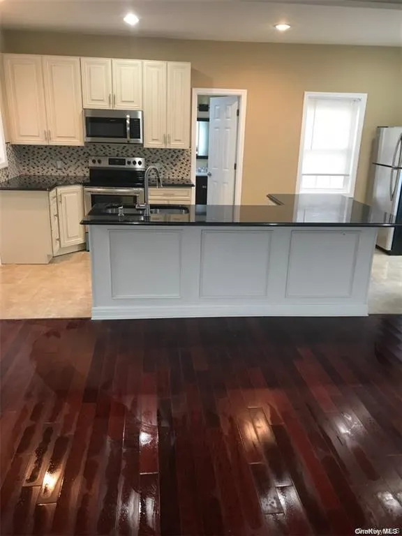 175 Richmond Boulevard, Islip, NY, 2 Bedrooms Bedrooms, 5 Rooms Rooms,2 BathroomsBathrooms,Residential Lease,For Rent,Richmond,0,982609 175 Richmond Boulevard, Islip, NY, 2 Bedrooms Bedrooms, 5 Rooms Rooms,2 BathroomsBathrooms,Residential Lease,For Rent,Richmond,0,982609