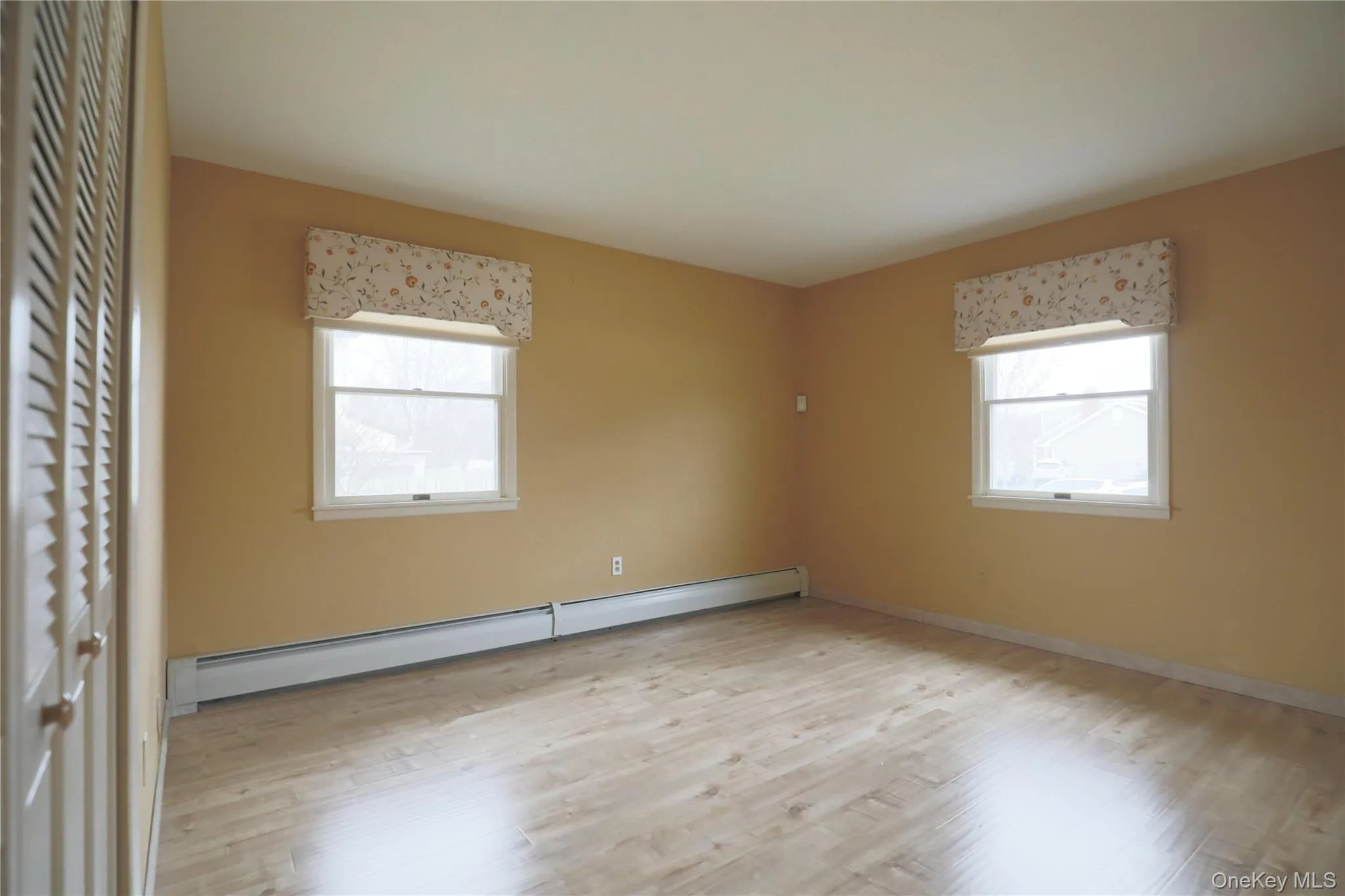 18 Strathmore Village Drive, Brookhaven, NY, 3 Bedrooms Bedrooms, 8 Rooms Rooms,2 BathroomsBathrooms,Residential Lease,For Rent,Strathmore Village,0,982630 18 Strathmore Village Drive, Brookhaven, NY, 3 Bedrooms Bedrooms, 8 Rooms Rooms,2 BathroomsBathrooms,Residential Lease,For Rent,Strathmore Village,0,982630