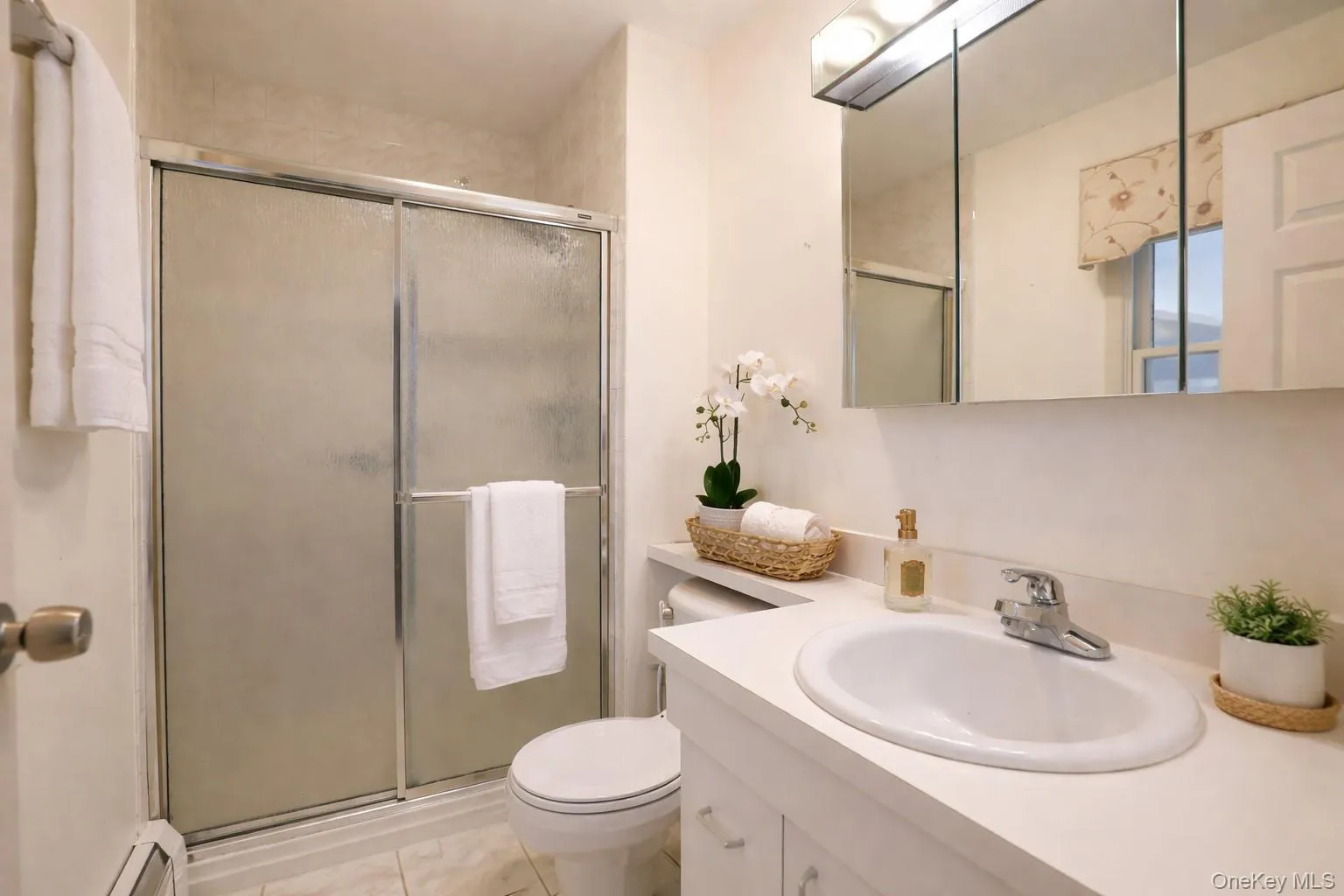 18 Strathmore Village Drive, Brookhaven, NY, 3 Bedrooms Bedrooms, 8 Rooms Rooms,2 BathroomsBathrooms,Residential Lease,For Rent,Strathmore Village,0,982630 18 Strathmore Village Drive, Brookhaven, NY, 3 Bedrooms Bedrooms, 8 Rooms Rooms,2 BathroomsBathrooms,Residential Lease,For Rent,Strathmore Village,0,982630